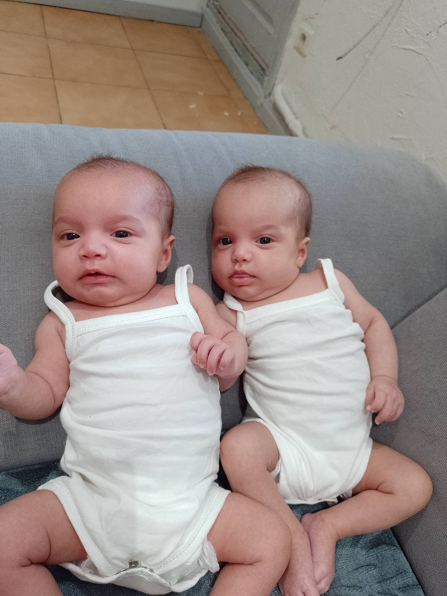 Alina.melina participe au concours pour gagner de l'argent avec cette photo : baby_toddler_clothing, cheek, chin, comfort, dress, eye, facial_expression, flash_photography, gesture, hairstyle, happy, head, human_body, iris, mammal, person, product, skin, smile, standing