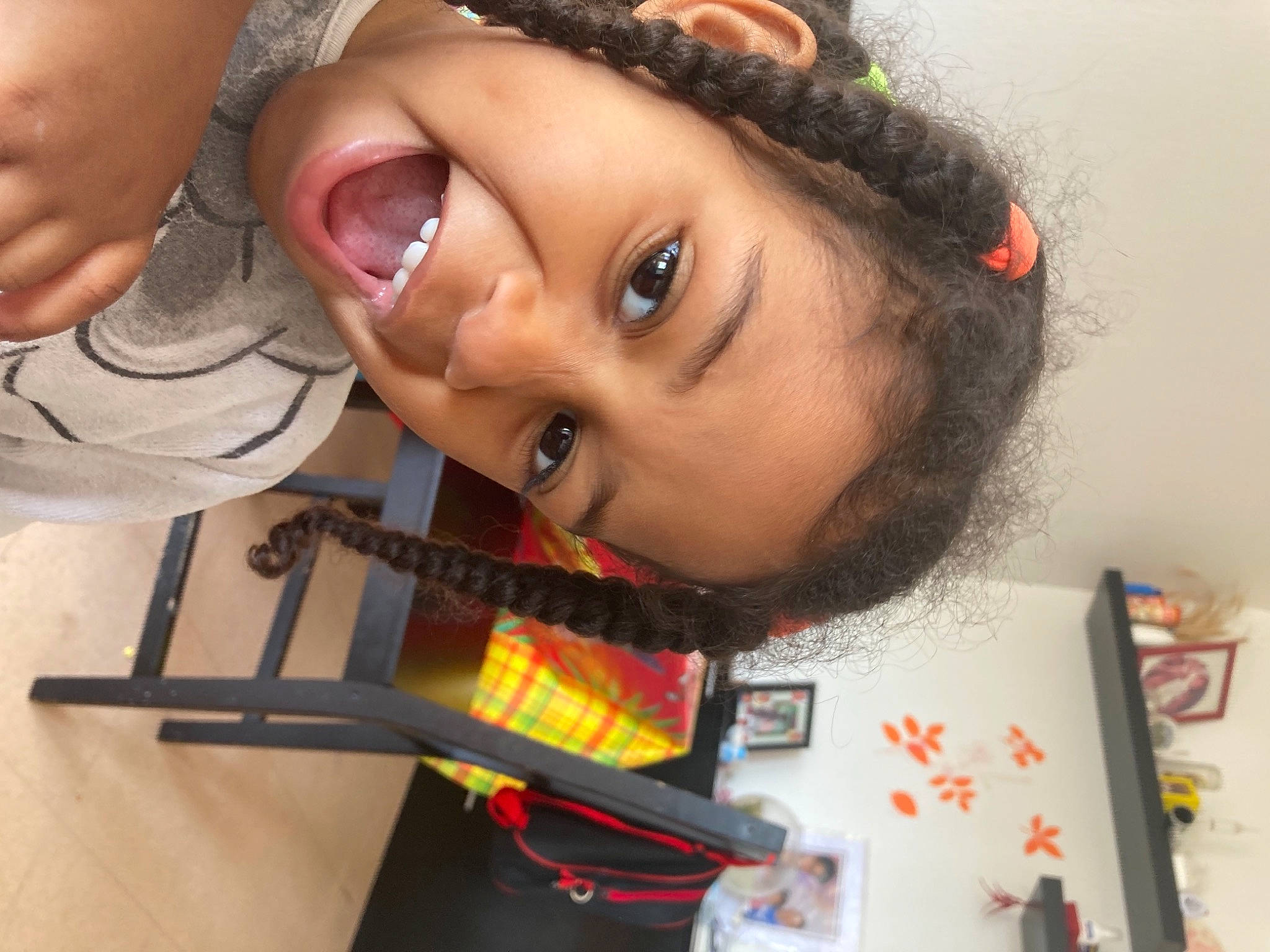 Maëlys a rejoint le concours — aidez-le/la à gagner de superbes lots ! black_hair, cheek, dress, eye, eyebrow, eyelash, fashion_design, forehead, fun, hair, happy, headpiece, iris, lip, lipstick, mouth, nail, nose, person, skin