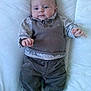 Hugo participe au concours pour gagner de l'argent avec cette photo :