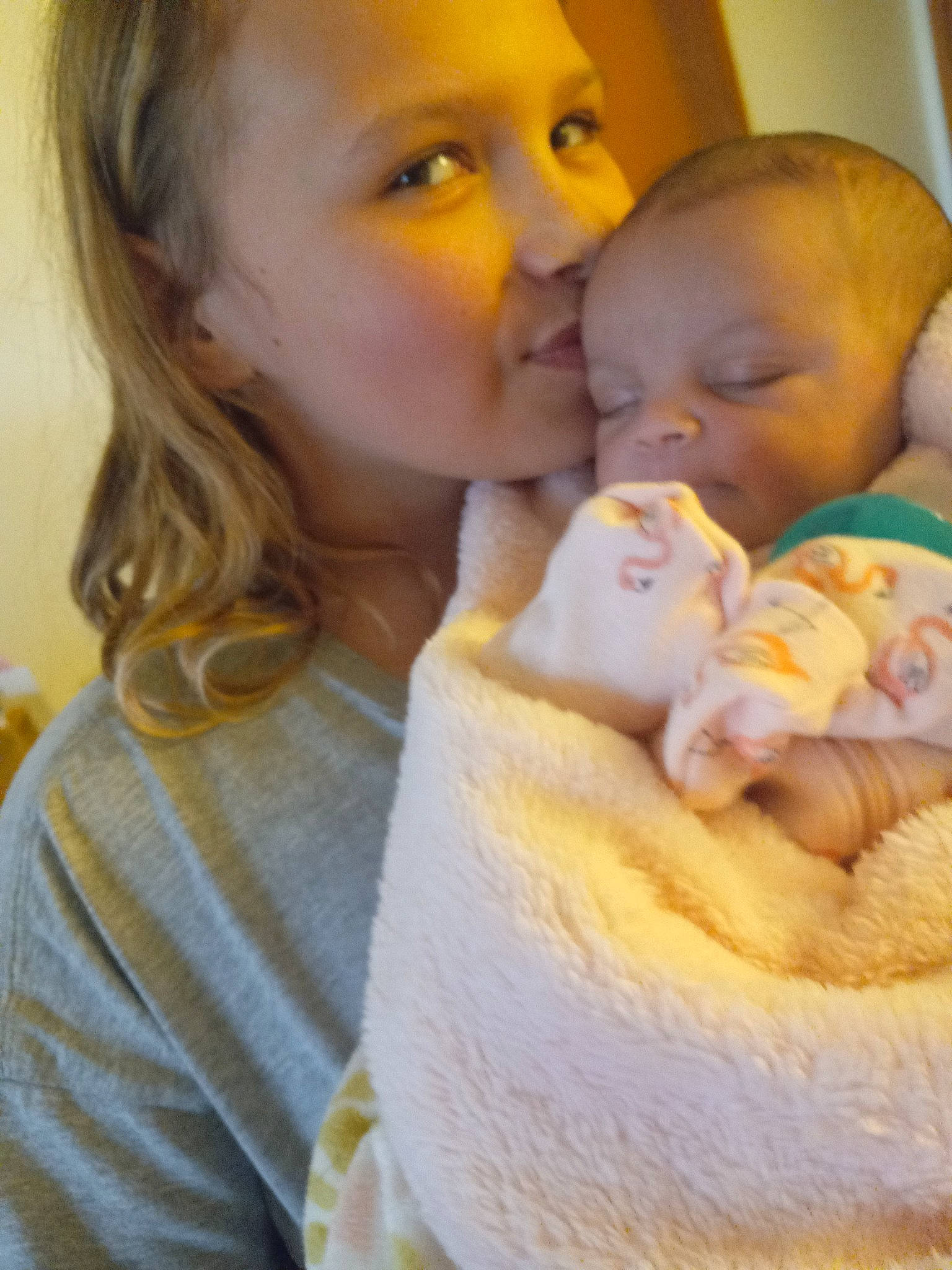 Audrianna is registered to the contest to win money with this photo: cheek, drinkware, ear, eye, eyebrow, face, facial_expression, finger, gesture, hair, happy, head, iris, kiss, lip, mouth, neck, nose, organ, person