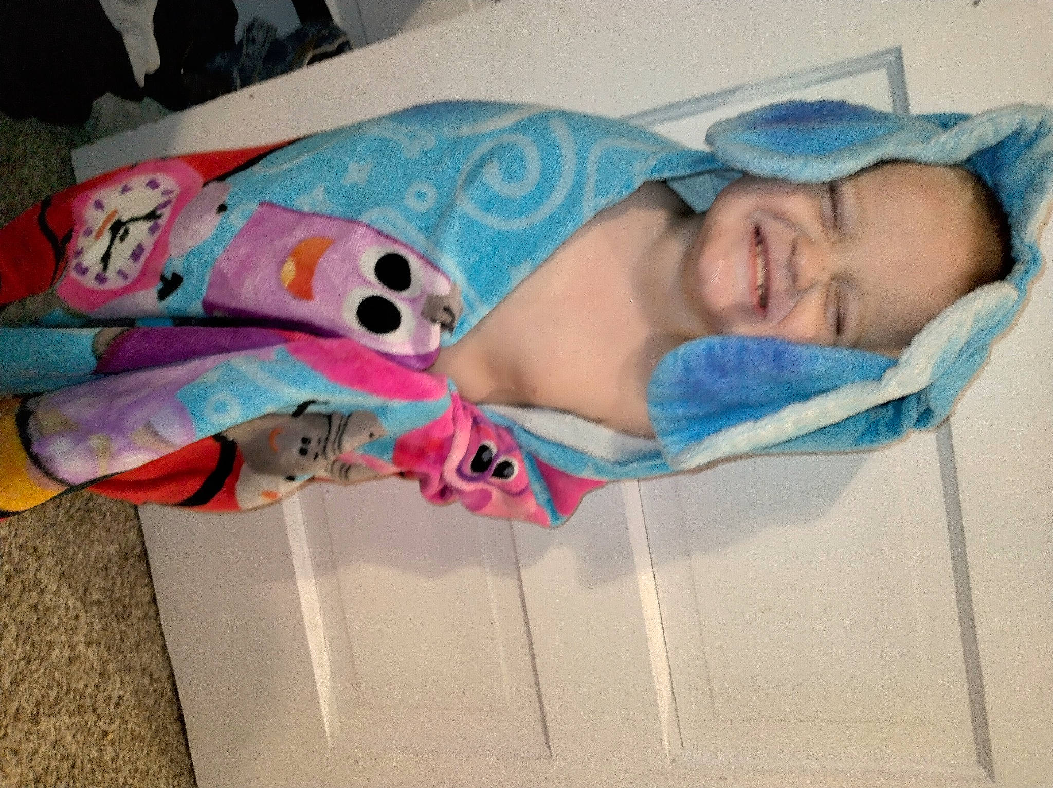 Brysten is registered to the contest to win money with this photo: baby, baby_products, baby_toys, bedding, bedtime, blanket, child, comfort, joy, linens, pattern, person, room, stuffed_toy, textile, toy