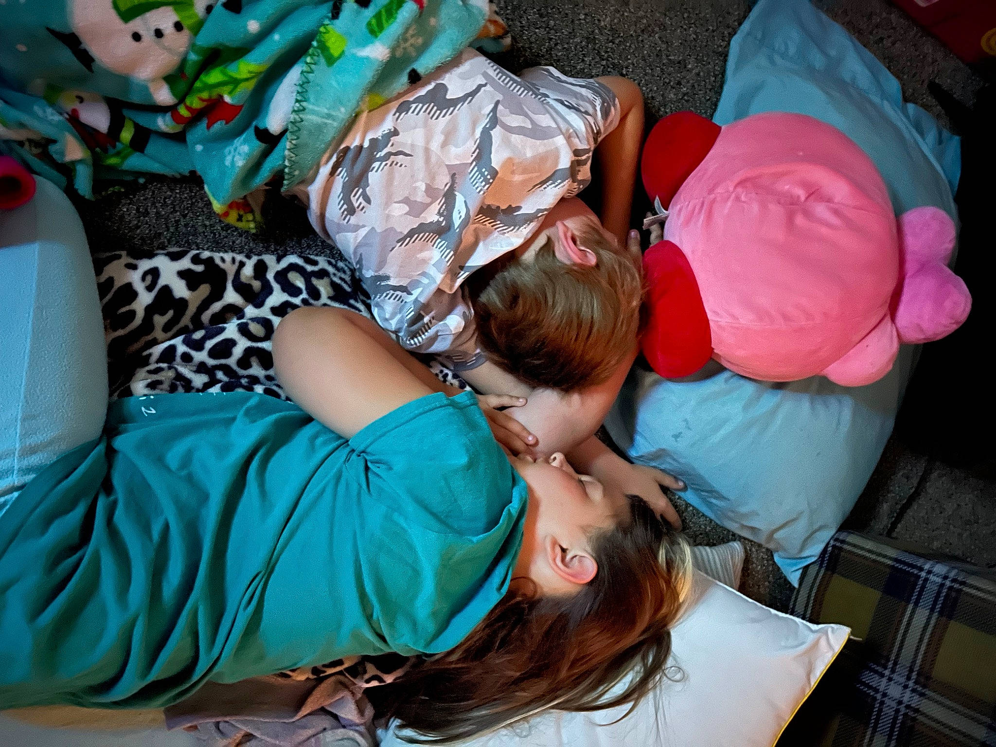 Kayla is registered to the contest to win money with this photo: baby, child, comfort, event, fun, green, happy, hat, human_leg, joint, leisure, nap, pattern, person, sitting, sleep, t_shirt, thigh, toddler, tree