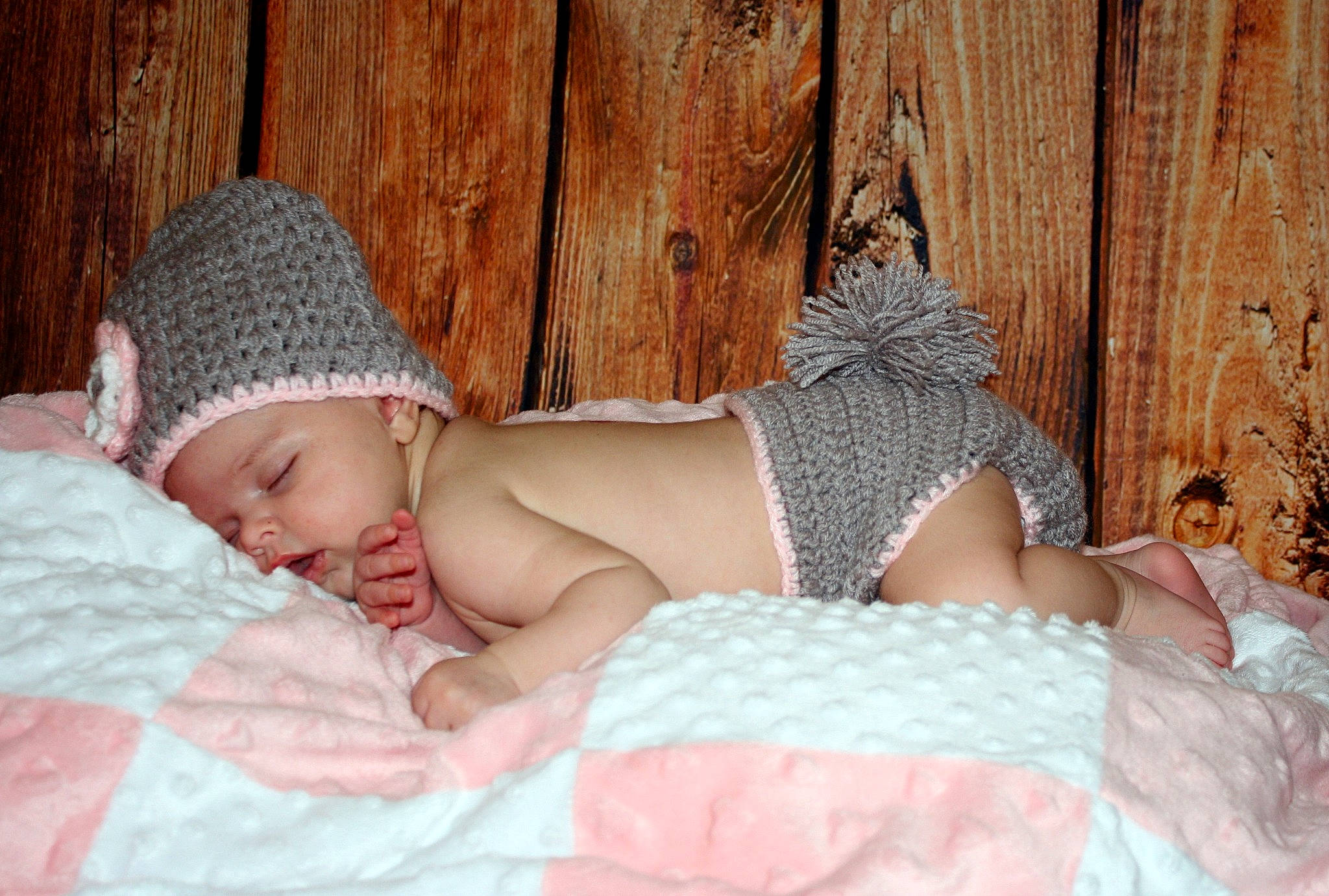 Thays participe au concours pour gagner de l'argent avec cette photo : baby, baby_sleeping, bedtime, child, headgear, headwear, person, sleep, toddler