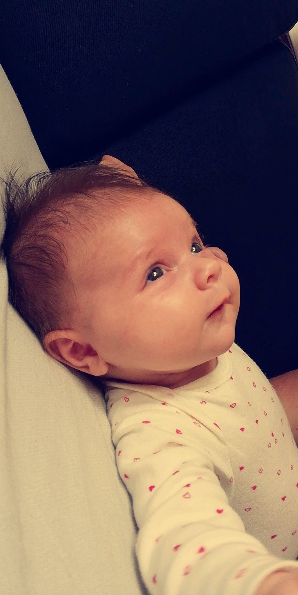 Thays a rejoint le concours — aidez-le/la à gagner de superbes lots ! arm, baby, cheek, child, chin, ear, eye, face, forehead, head, iris, lip, mouth, neck, nose, person, pink, skin, toddler