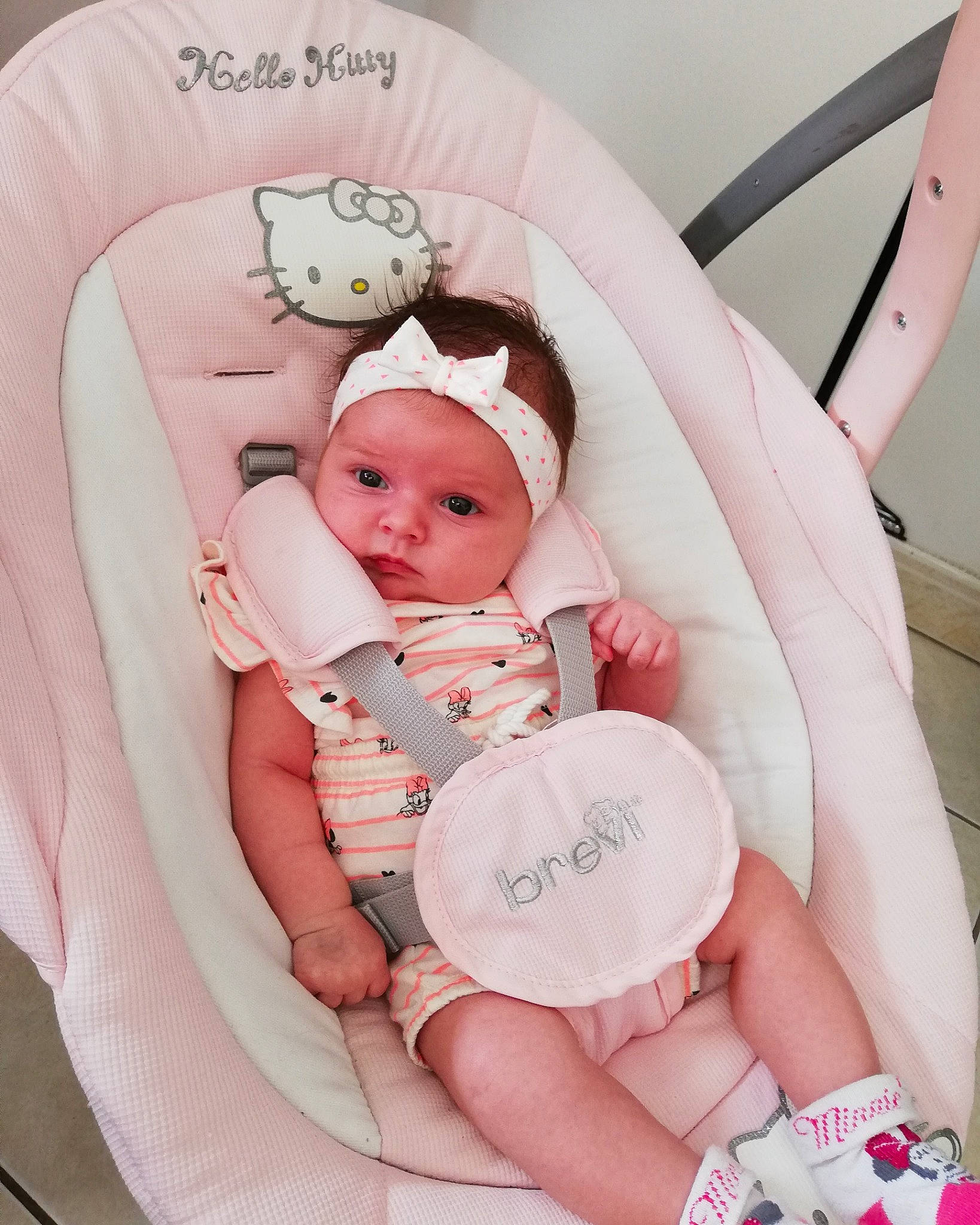 Thays participe au concours pour gagner de l'argent avec cette photo : baby, baby_products, baby_sleeping, baby_toddler_clothing, birth, child, furniture, infant_bed, person, pink, product, toddler