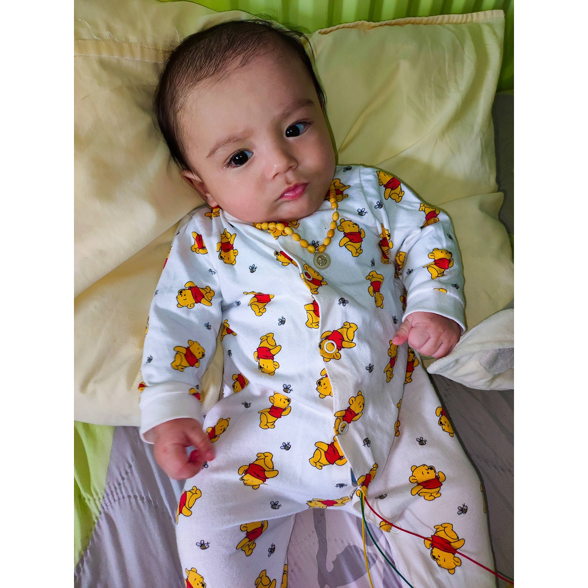 Hayden a rejoint le concours — aidez-le/la à gagner de superbes lots ! arm, baby, baby_safety, baby_toddler_clothing, collar, comfort, dress_shirt, face, happy, head, linens, neck, outerwear, pattern, person, product, skin, sleeve, t_shirt, textile