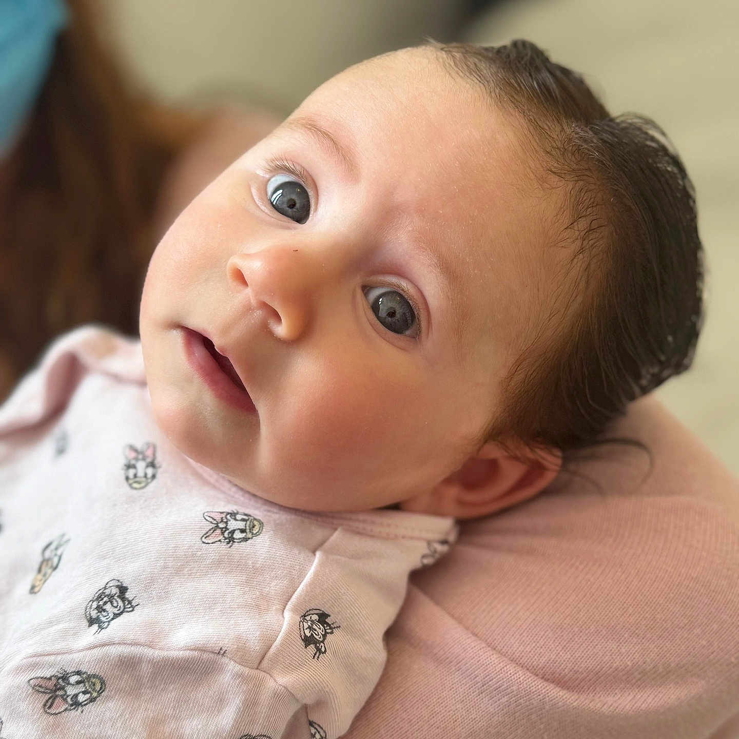 Marakia a rejoint le concours — aidez-le/la à gagner de superbes lots ! baby, bodypart, ear, face, finger, frown, hand, happy, head, mouth, newborn, person, photography, portrait, sad, smile