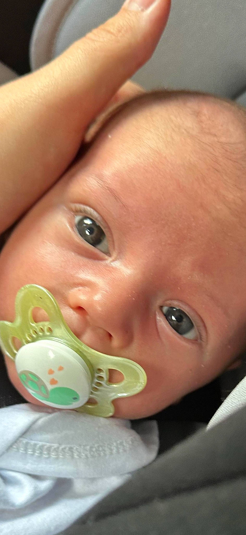 Ayden a rejoint le concours — aidez-le/la à gagner de superbes lots ! baby, cheek, child, coffee_cup, cup, drinking, drinkware, ear, eyelash, facial_expression, happy, iris, lip, mouth, nose, person, product, serveware, skin, tableware