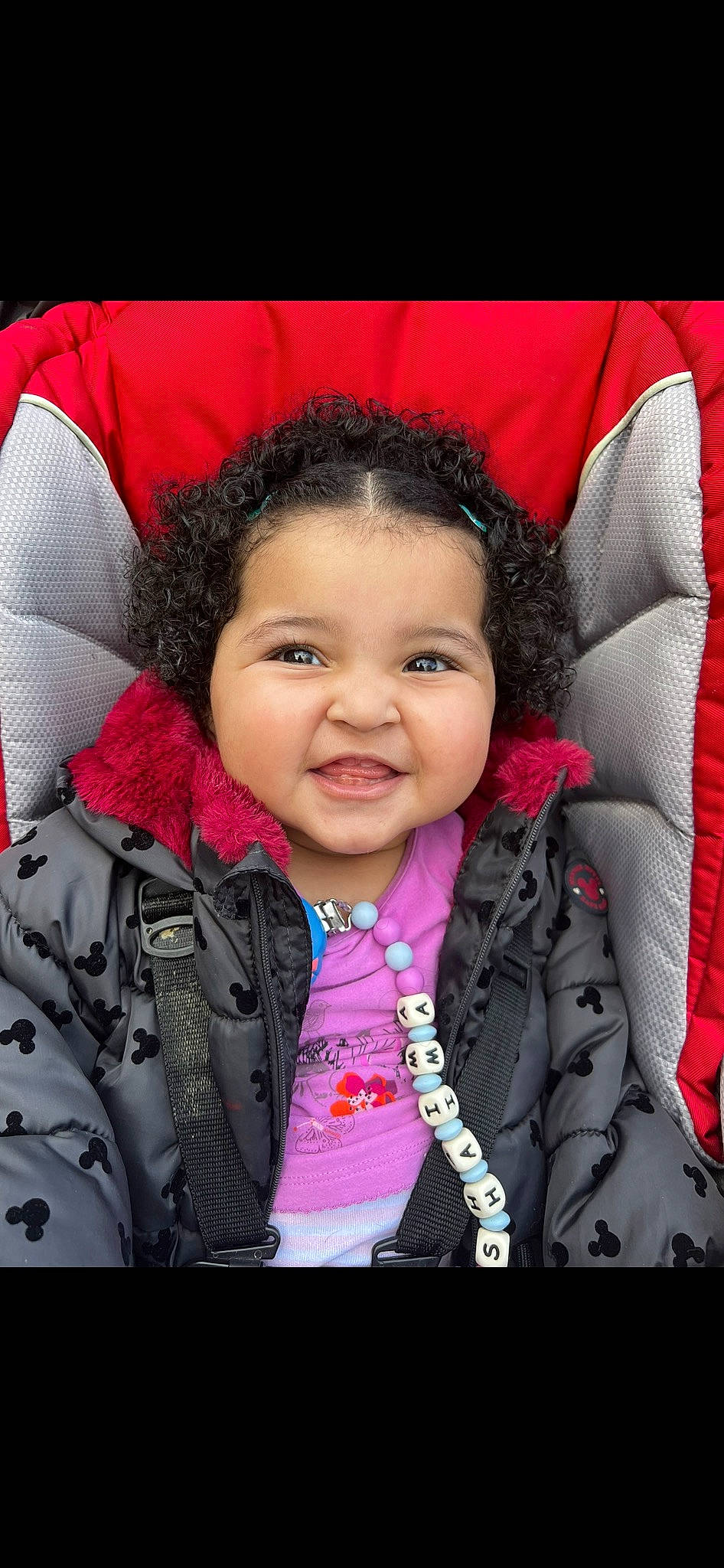 Shaïma participe au concours pour gagner de l'argent avec cette photo : cheek, child, comfort, cool, eyelash, fashion_accessory, flash_photography, fun, happy, jacket, joy, magenta, nose, outerwear, person, pink, skin, sleeve, smile, toddler