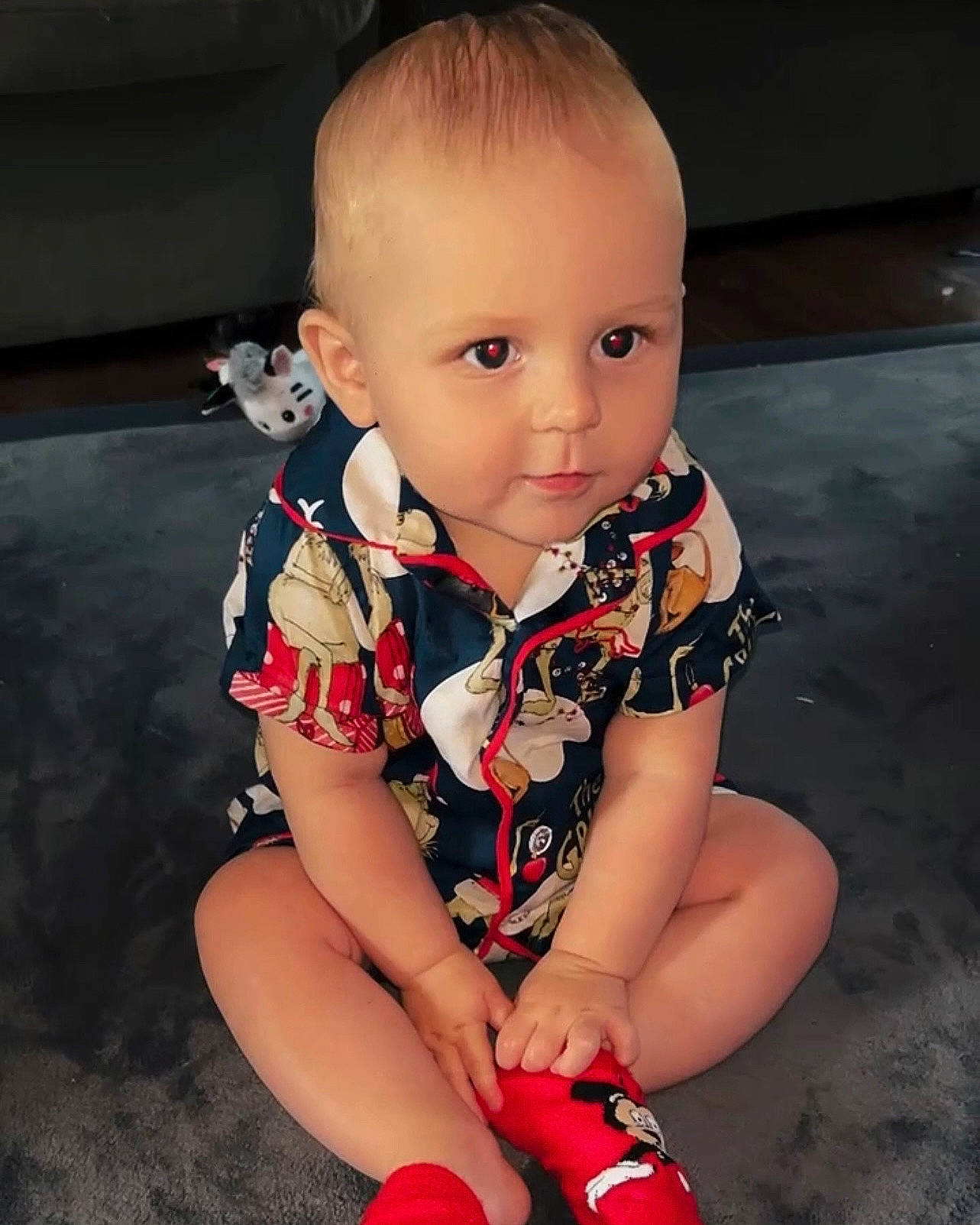 Kyson is registered to the contest to win money with this photo: baby, baby_toddler_clothing, beauty, carmine, cheek, elbow, face, flooring, fun, hair, happy, head, human_body, human_leg, iris, neck, pattern, person, sleeve, thigh
