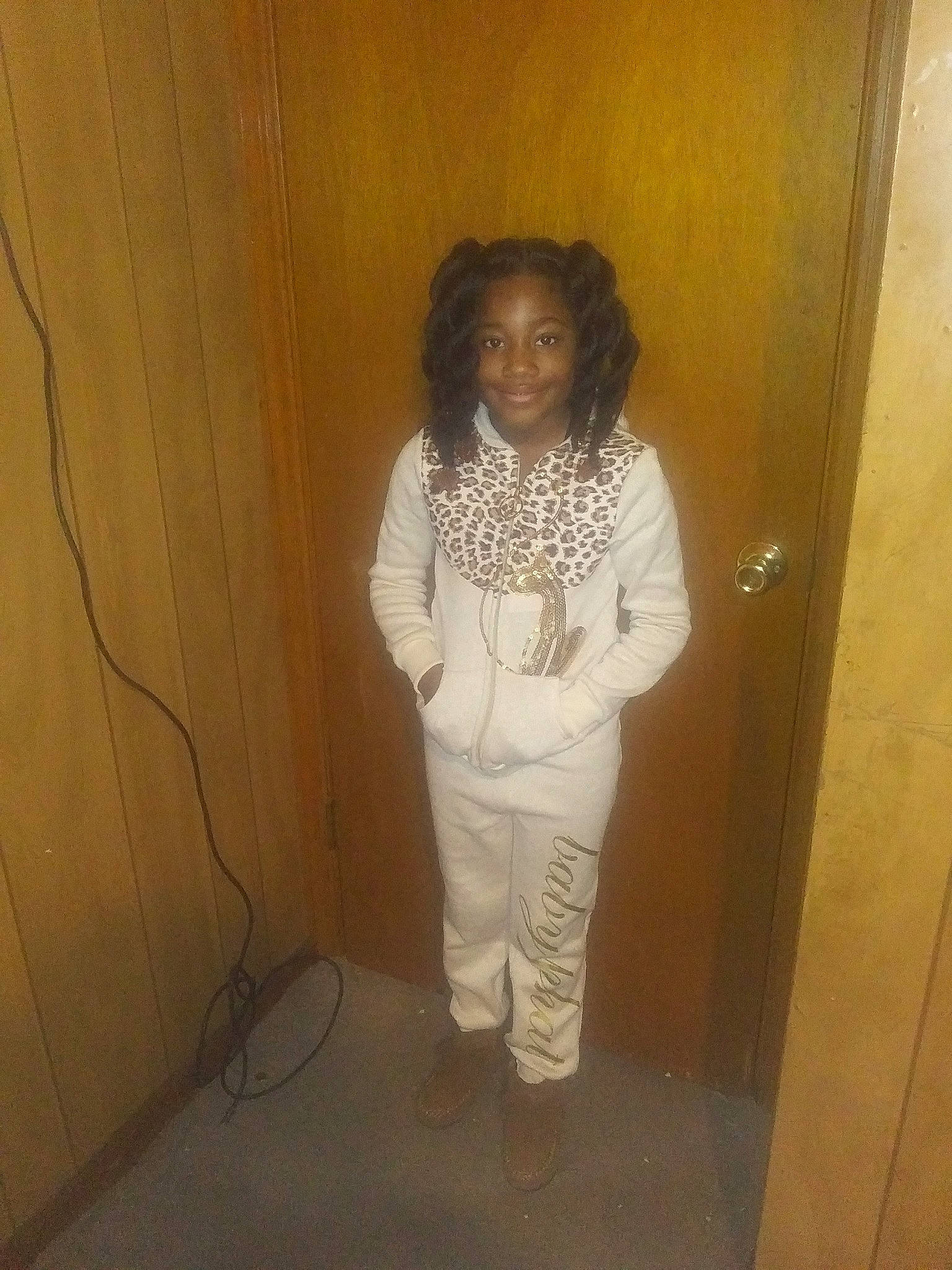 Keeasia is registered to the contest to win money with this photo: joy, person, standing