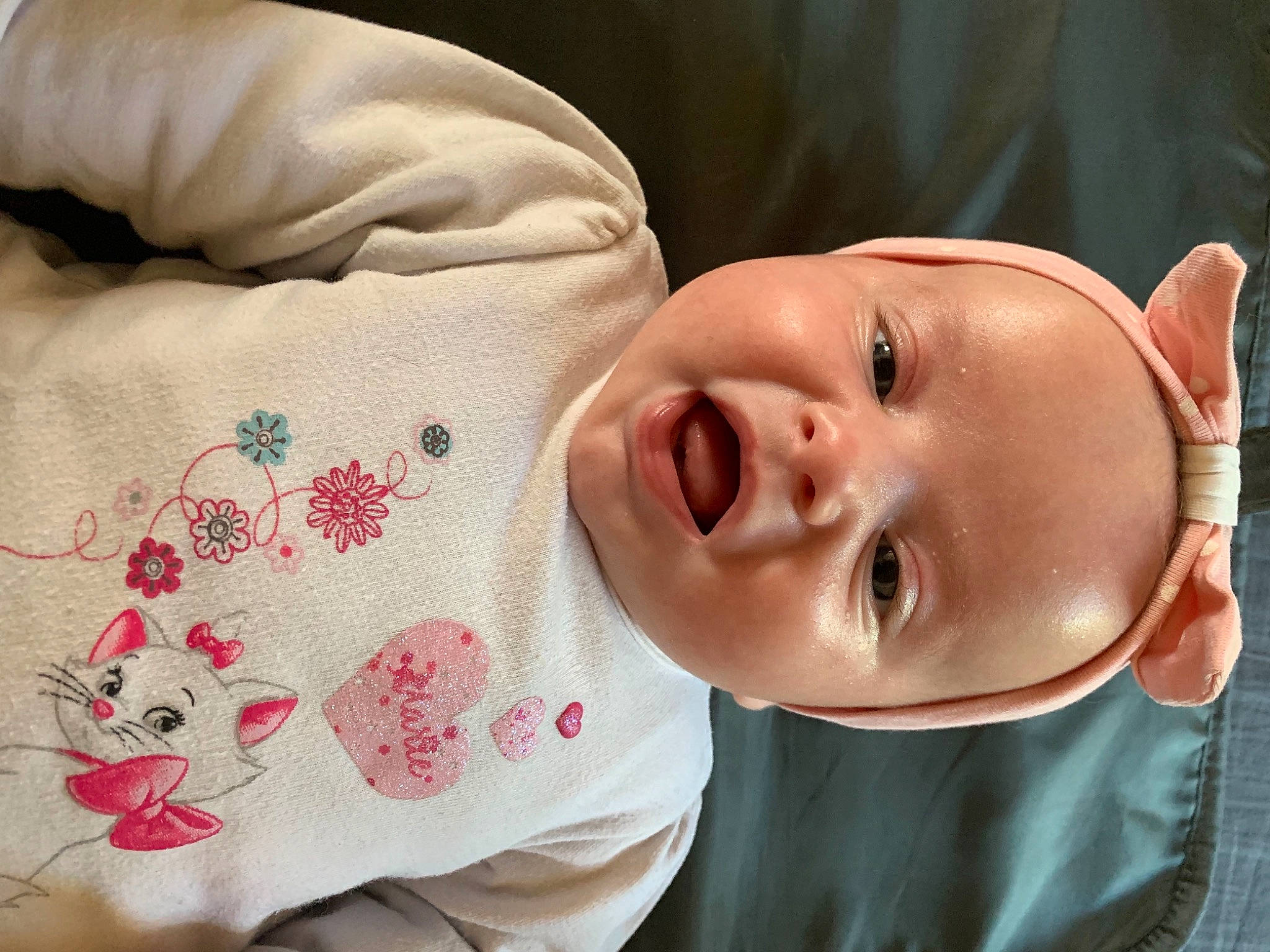 Giuliana a rejoint le concours — aidez-le/la à gagner de superbes lots ! baby, baby_toddler_clothing, cheek, chin, eye, eyebrow, face, facial_expression, forehead, happy, head, human_body, iris, lip, mouth, nose, person, skin, sleeve, smile