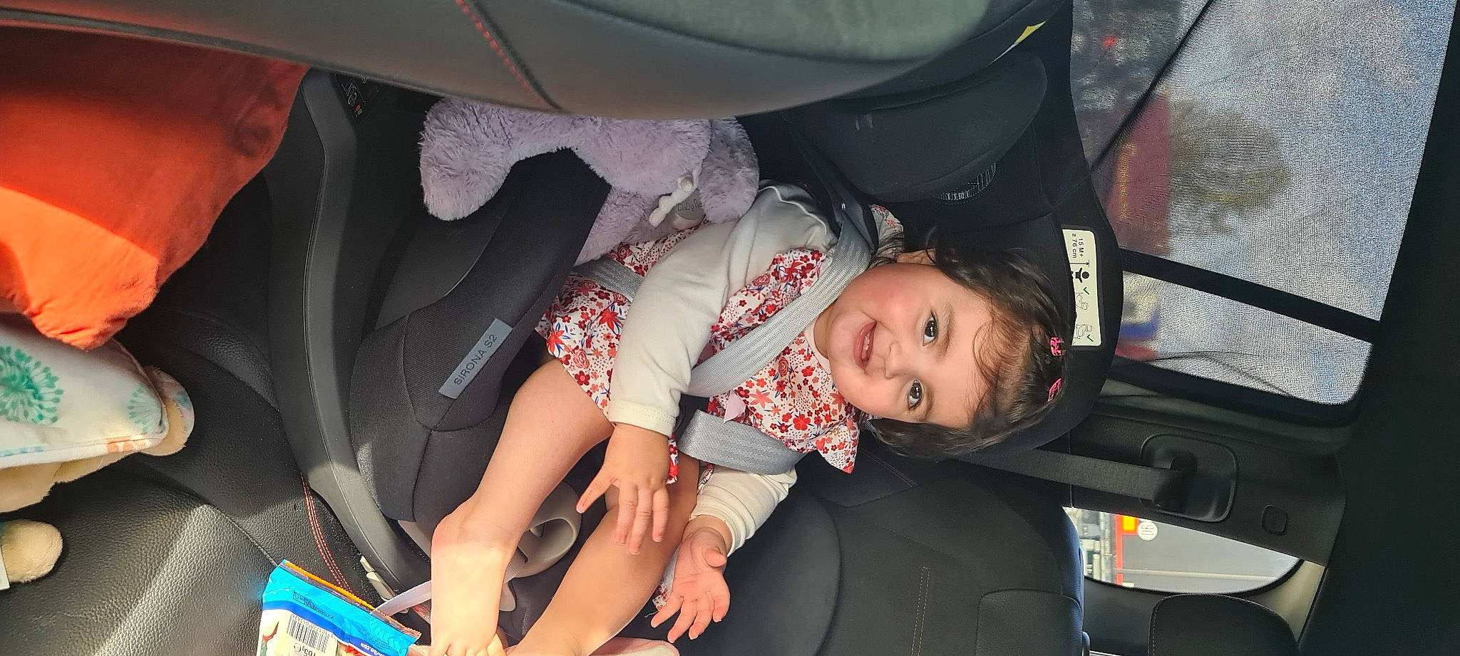 Emy participe au concours pour gagner de l'argent avec cette photo : auto_part, automotive_design, automotive_exterior, baby_carriage, car, car_seat, car_seat_cover, comfort, family_car, fun, joy, lap, luxury_vehicle, mode_of_transport, motor_vehicle, person, product, smile, toddler, vehicle