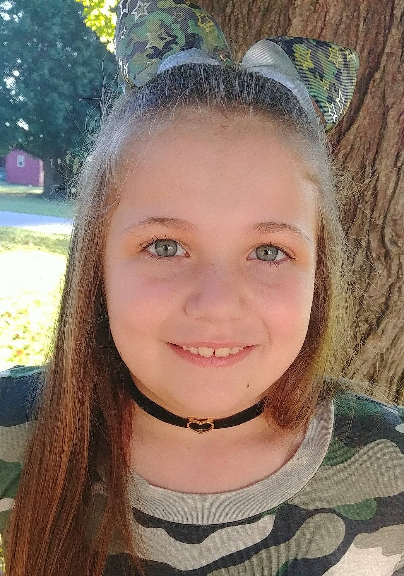 Aubree is registered to the contest to win money with this photo: blond, brown_hair, cheek, child, ear, eyebrow, face, fashion_accessory, fawn, forehead, hair, hair_accessory, hairstyle, head, headband, headgear, jaw, joy, lip, nose