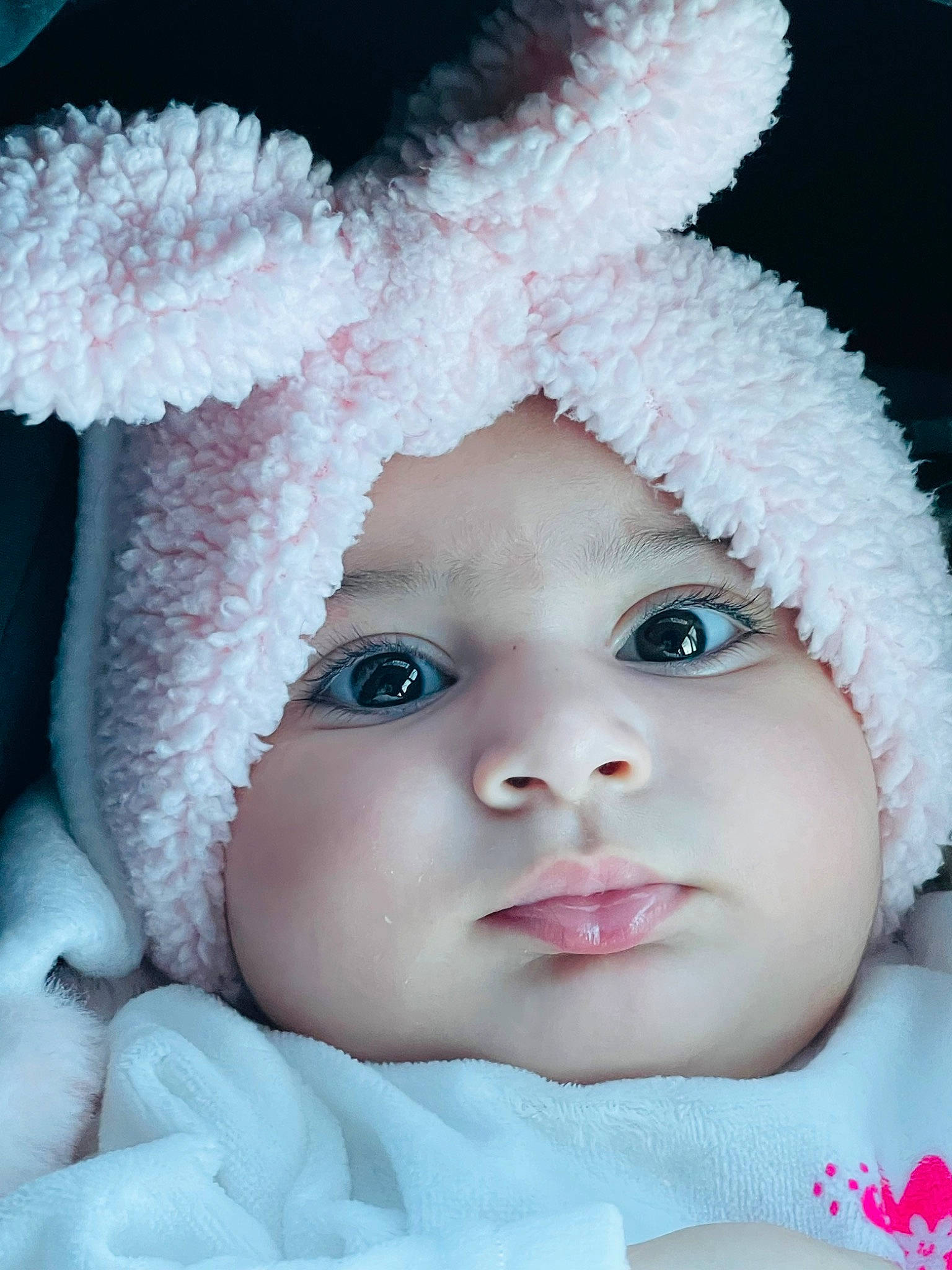 Hasmik participe au concours pour gagner de l'argent avec cette photo : baby, baby_toddler_clothing, cap, cheek, close_up, costume_hat, eyebrow, eyelash, fur, fur_clothing, headgear, headwear, knit_cap, nose, person, photograph, pink, skin, textile, toddler