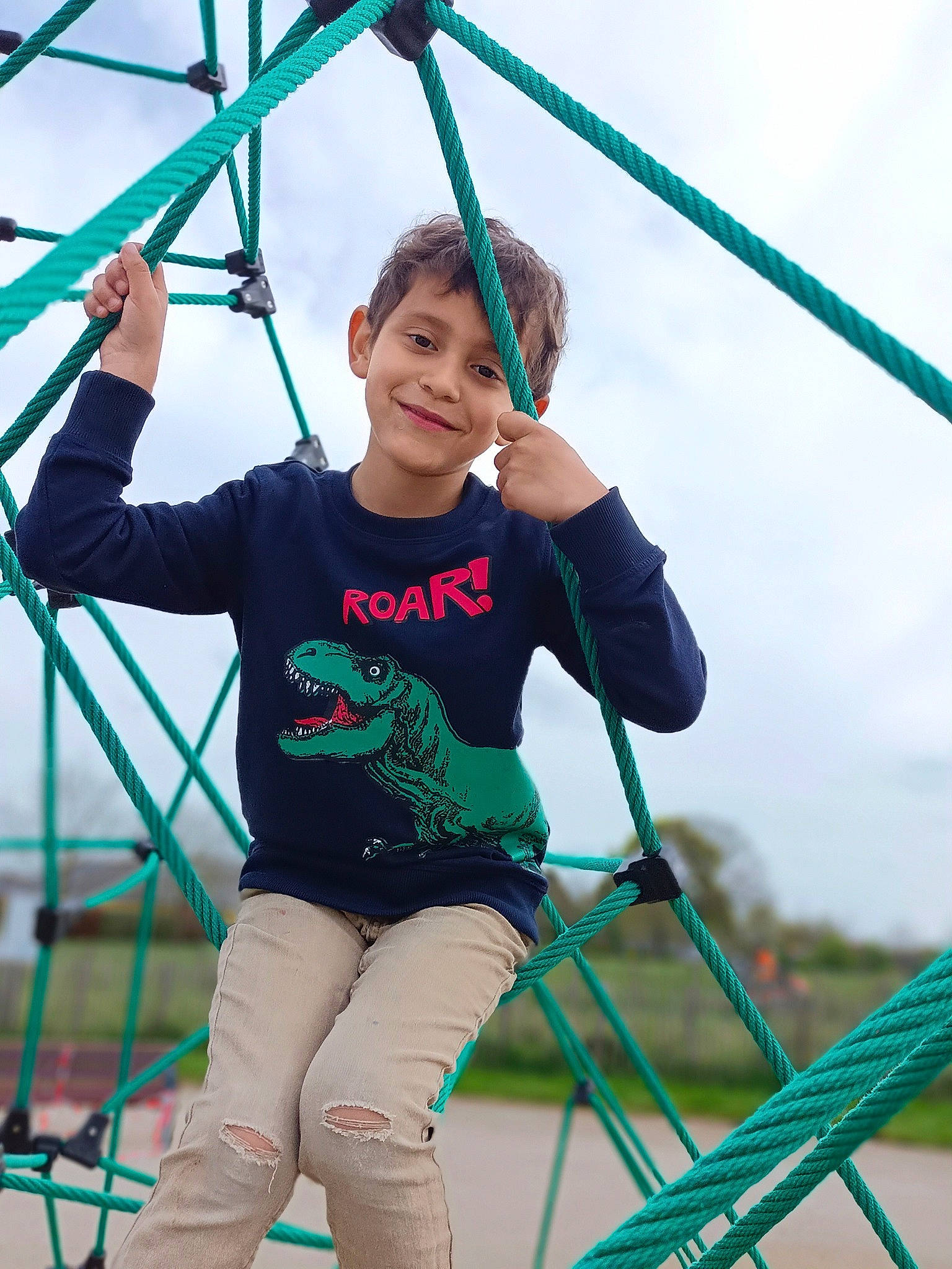 Adam a rejoint le concours — aidez-le/la à gagner de superbes lots ! child, cloud, elbow, entertainment, event, fun, happy, human_body, joy, leisure, outdoor_play_equipment, person, playground, recreation, rope, sky, smile, summer, swing, toddler