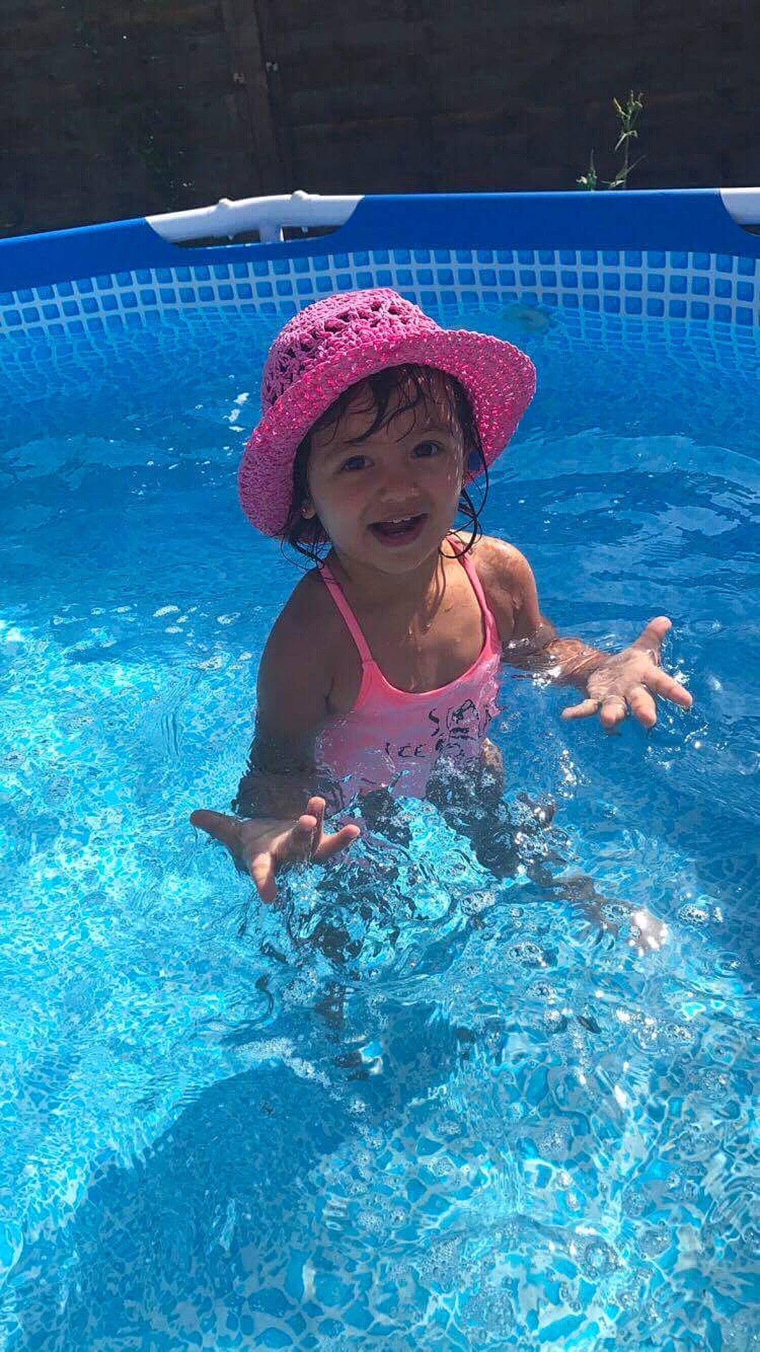 Leyah participe au concours pour gagner de l'argent avec cette photo : blue, child, fun, girl, headwear, leisure, person, play, recreation, summer, swimmer, swimming, swimming_pool, swimwear, toddler, vacation, water, water_park, water_sport