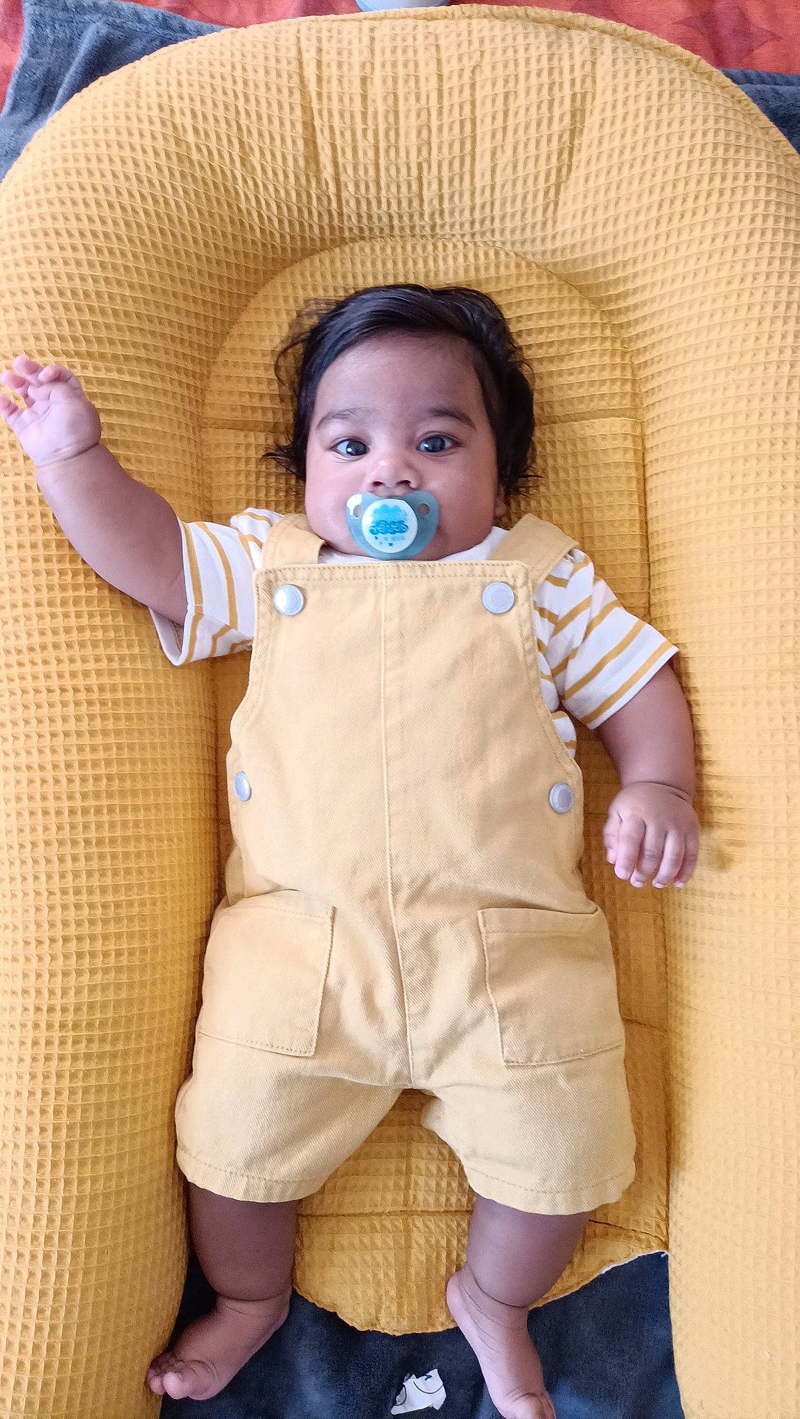 Brayden participe au concours pour gagner de l'argent avec cette photo : baby, baby_products, baby_toddler_clothing, cheek, child, collar, comfort, eye, eyelash, face, happy, head, neck, nose, outerwear, pattern, person, pink, skin, sleeve