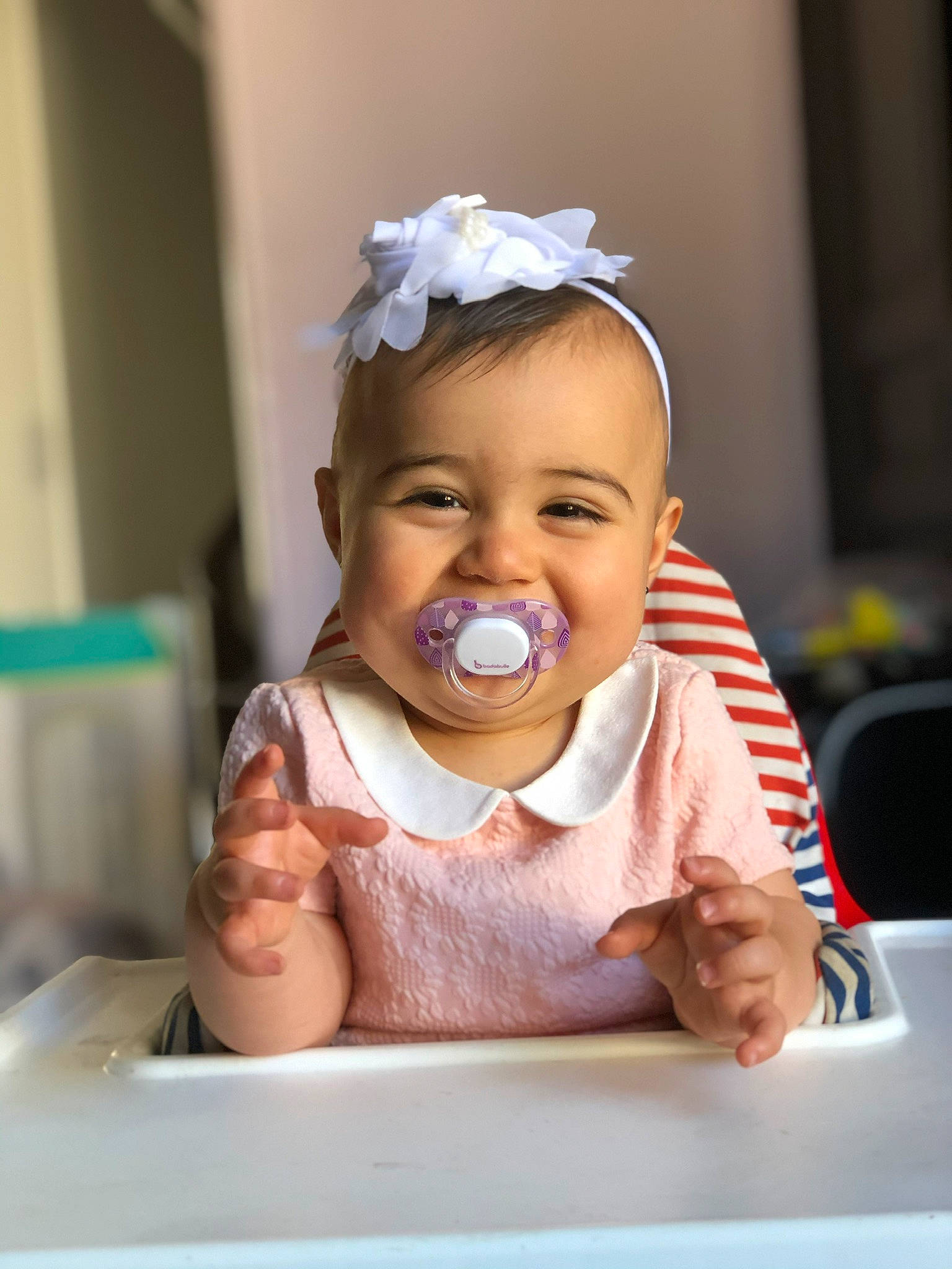Azur a rejoint le concours — aidez-le/la à gagner de superbes lots ! baby, child, face, facial_expression, fun, hair_accessory, head, headband, joy, person, skin, smile, toddler