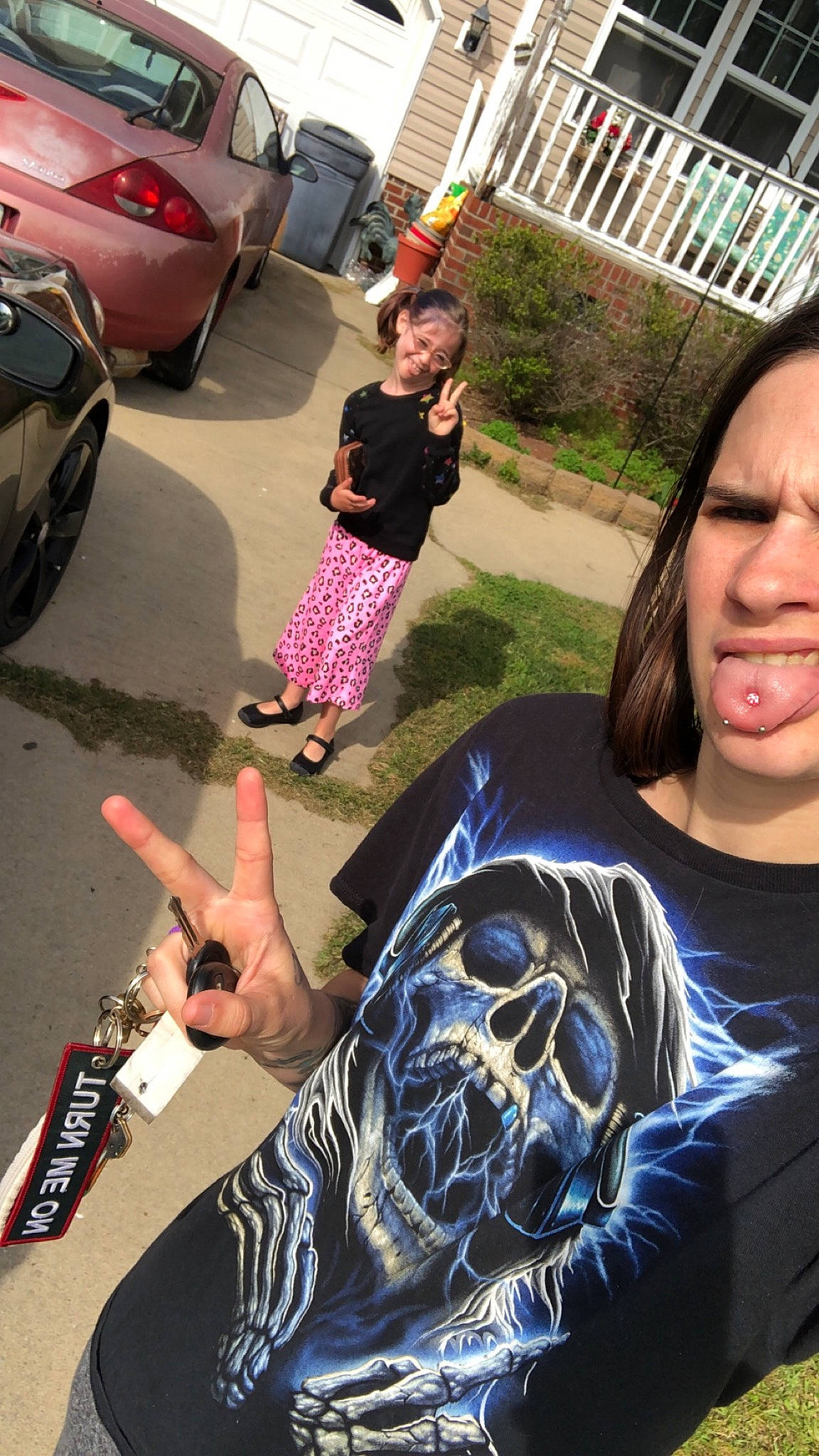 Rose is registered to the contest to win money with this photo: fun, joy, person, t_shirt