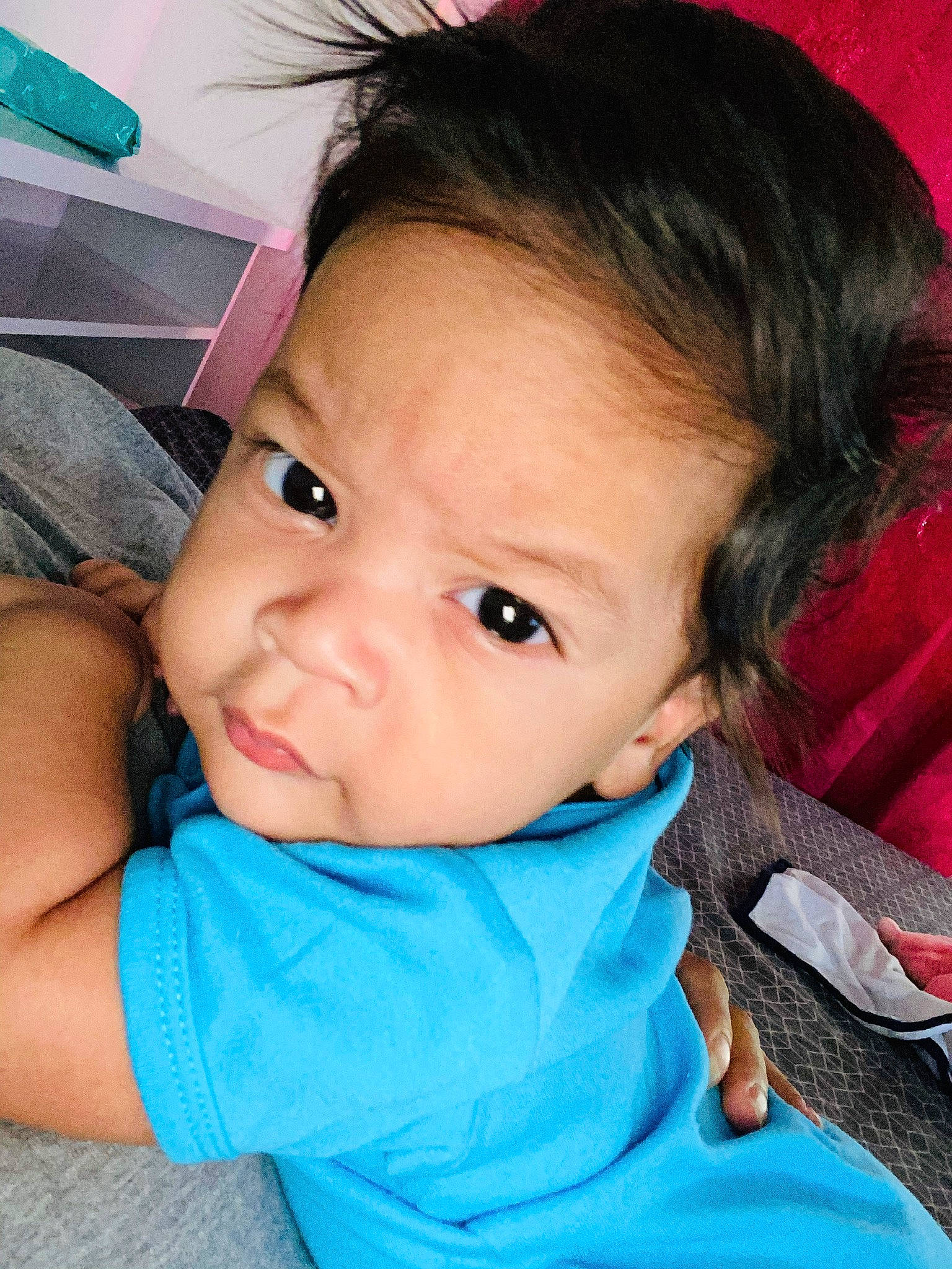 éverton participe au concours pour gagner de l'argent avec cette photo : baby, beauty, blue, cheek, child, chin, ear, eye, eyebrow, face, forehead, hair, hairstyle, head, lip, neck, nose, person, pink, skin