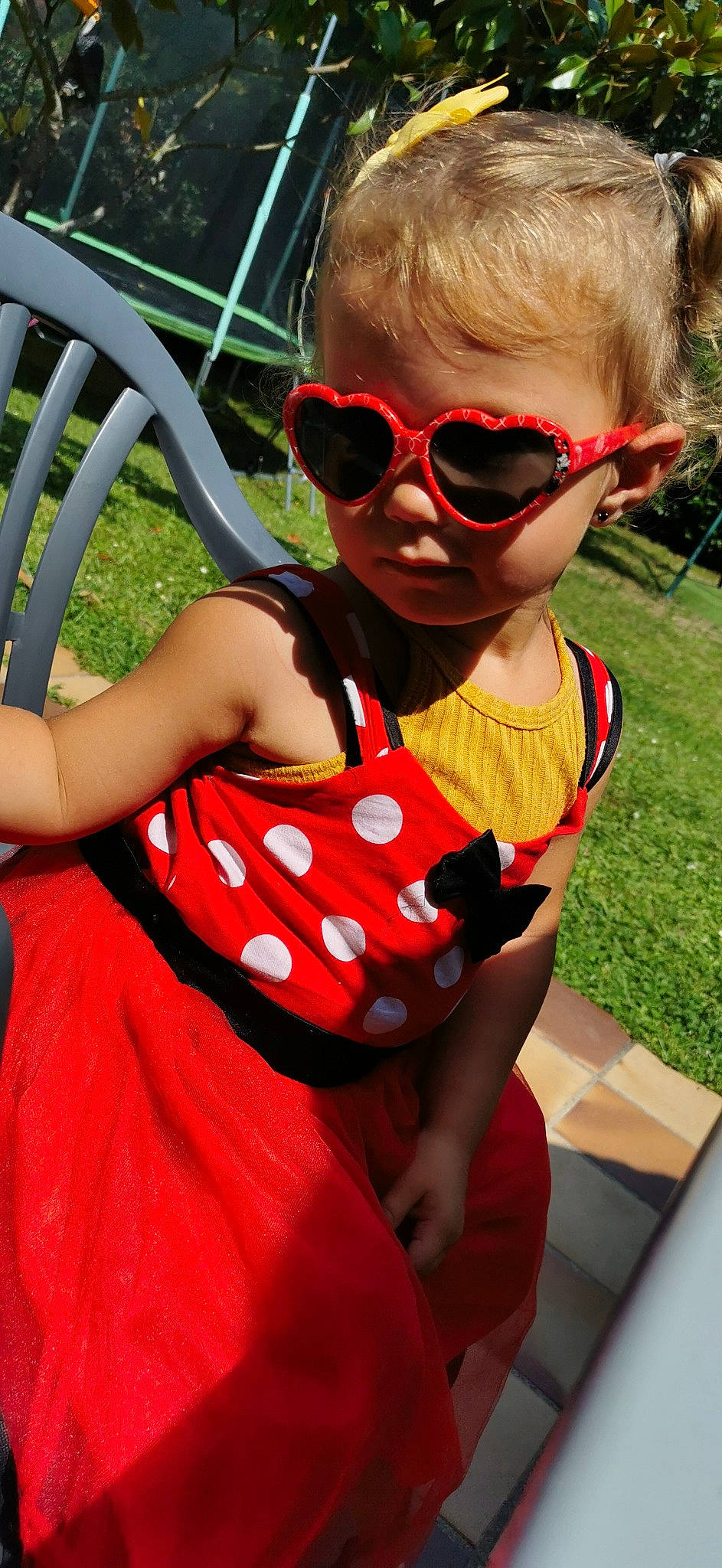 Lana participe au concours pour gagner de l'argent avec cette photo : child, cool, eyewear, face, fun, glasses, goggles, grass, happy, leisure, lip, person, pink, plant, red, summer, sunglasses, thigh, toddler, vision_care