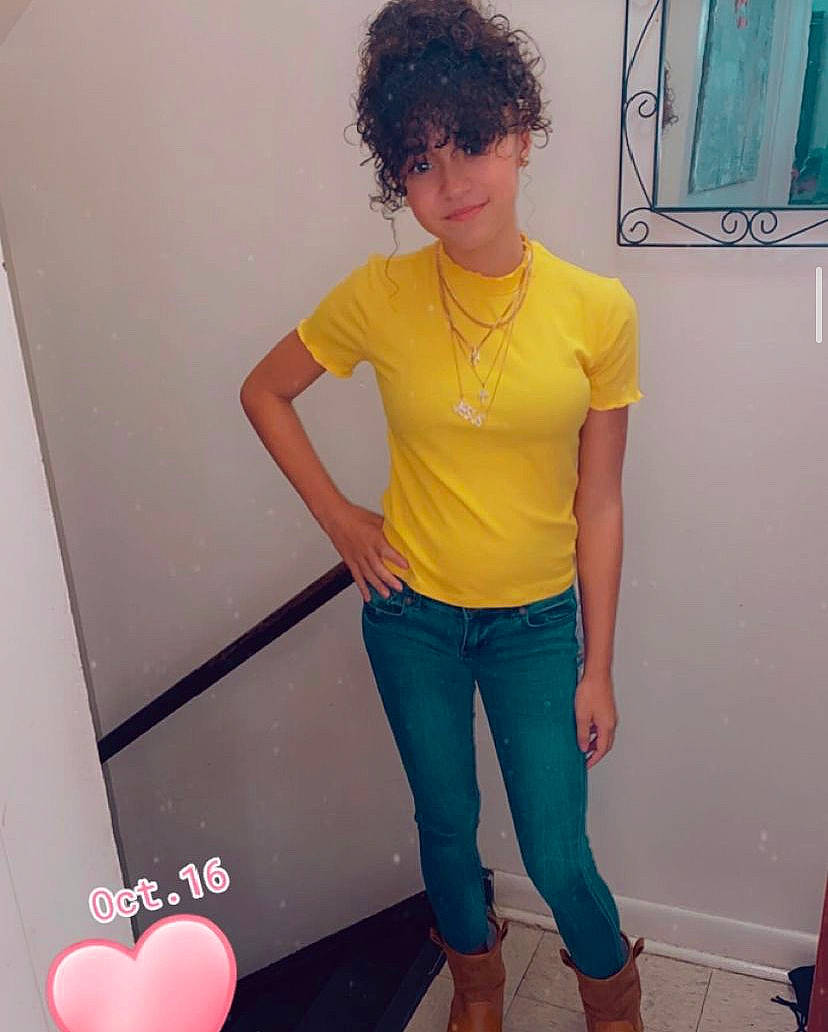 Arianni joined the competition — help win amazing prizes! clothing, electric_blue, fashion_design, jeans, joint, joy, knee, leg, magenta, material_property, organ, person, pink, red, shoulder, sleeve, standing, street_fashion, sunglasses, thigh