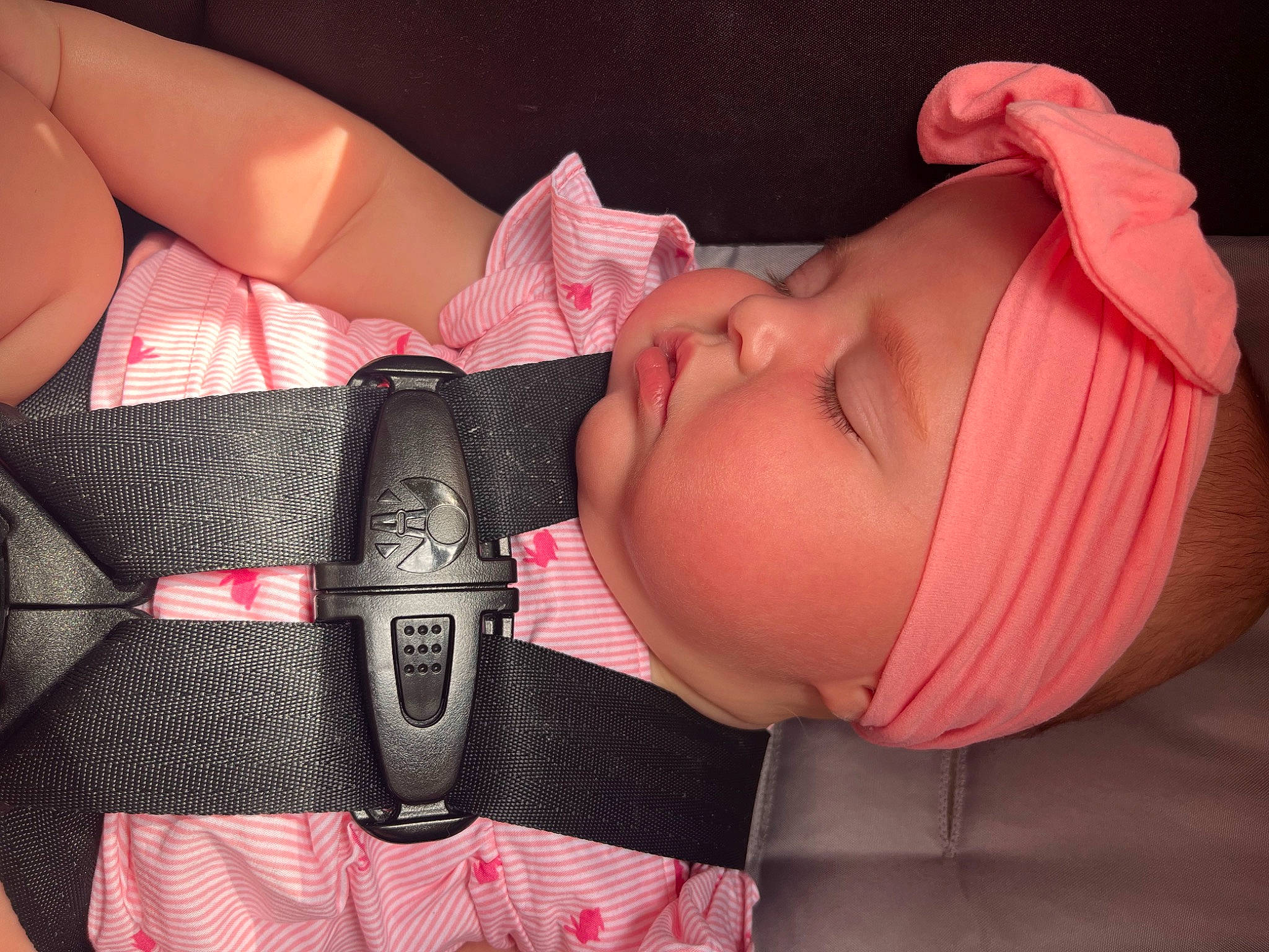 Elliana is registered to the contest to win money with this photo: arm, baby, cheek, clothing, comfort, dress, eyelash, finger, glasses, hand, headwear, human, human_body, joint, lip, mouth, muscle, neck, nose, person