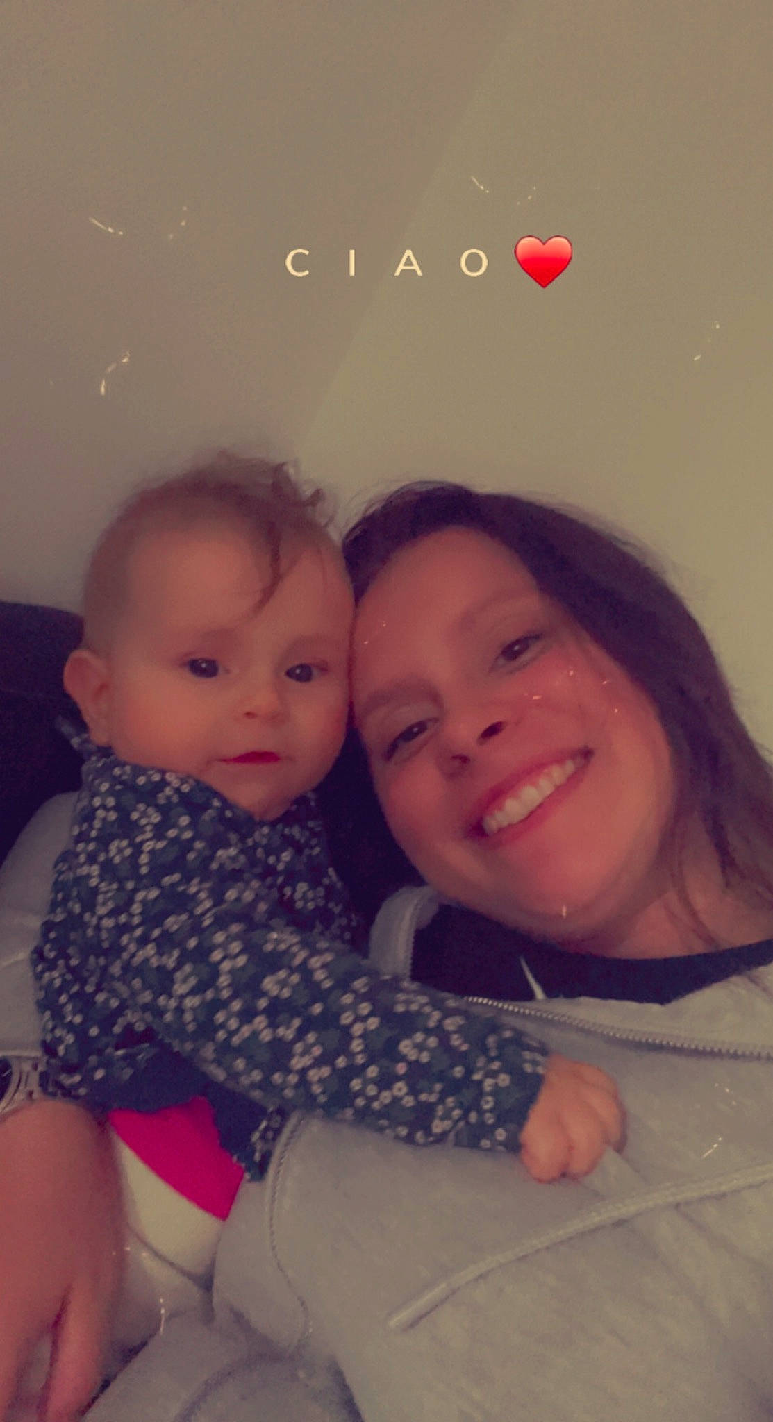 Kélya participe au concours pour gagner de l'argent avec cette photo : beauty, cheek, child, chin, comfort, eyebrow, face, facial_expression, friendship, fun, gesture, hair, hairstyle, happy, head, iris, joy, nose, organ, person