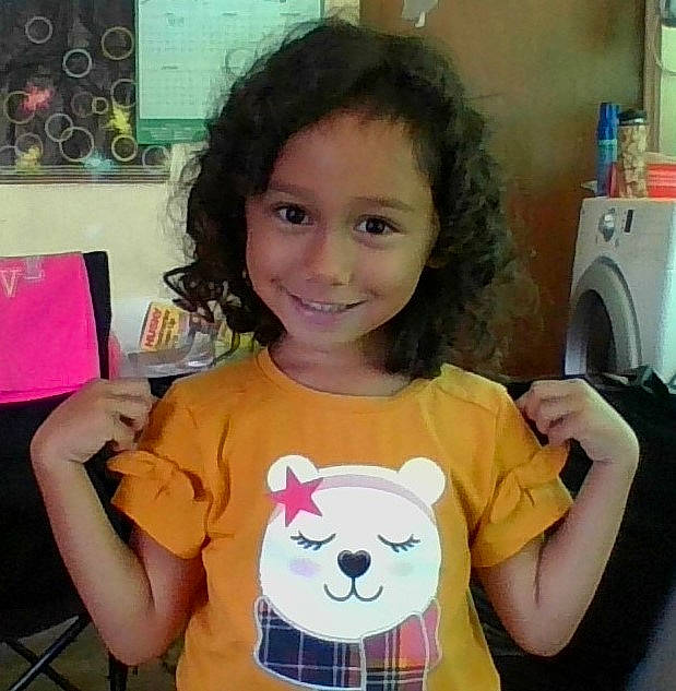 Healii joined the competition — help win amazing prizes! arm, baby_toddler_clothing, child, clothes_dryer, cool, eye, eyelash, finger, happy, head, iris, joy, laundry_room, organ, person, skin, sleeve, smile, snapshot, t_shirt