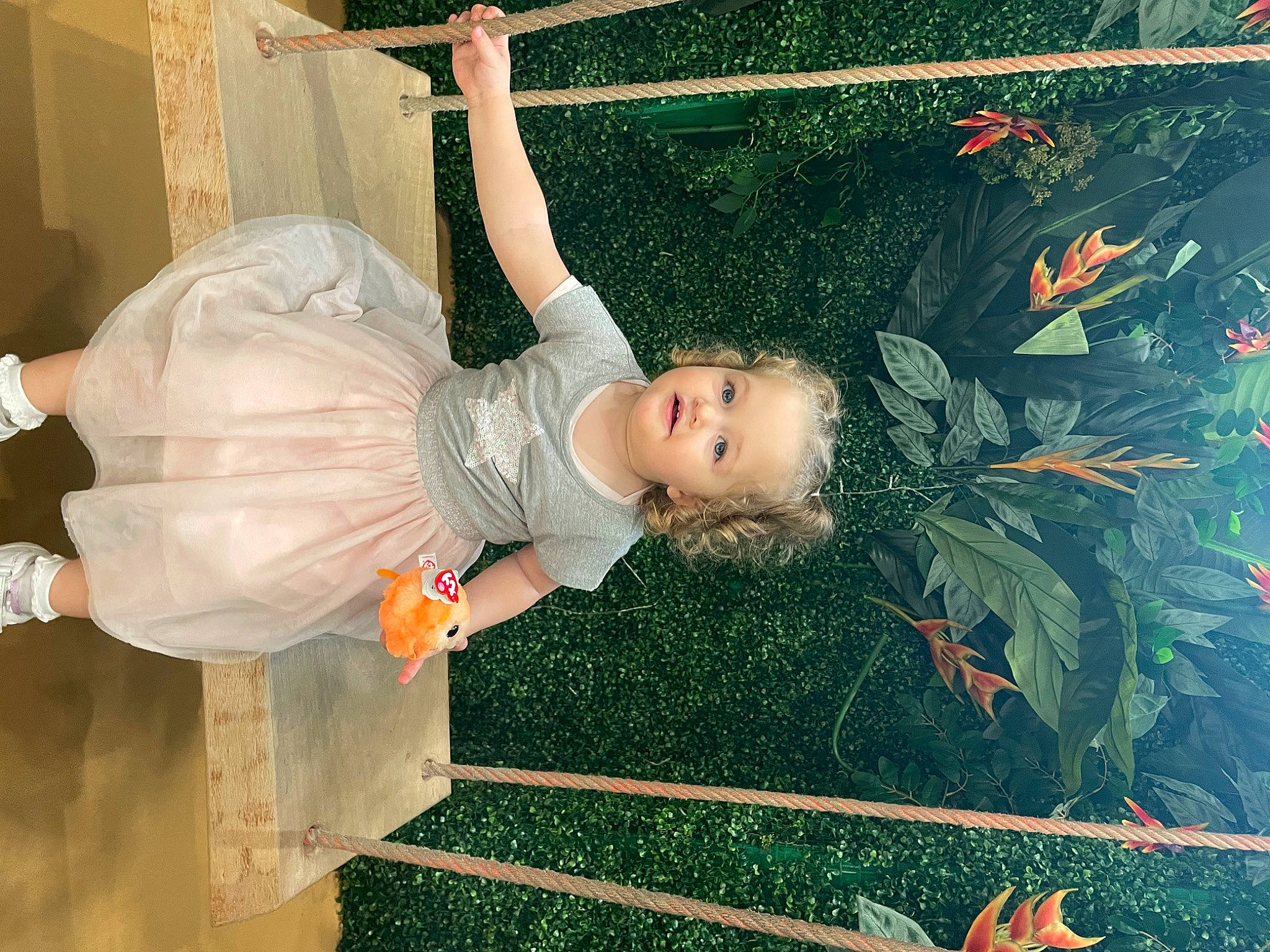 Souhïla participe au concours pour gagner de l'argent avec cette photo : baby, child, fir, fun, grass, happy, leisure, people_in_nature, person, plant, sandal, sitting, toddler, vintage_clothing, wedding_dress