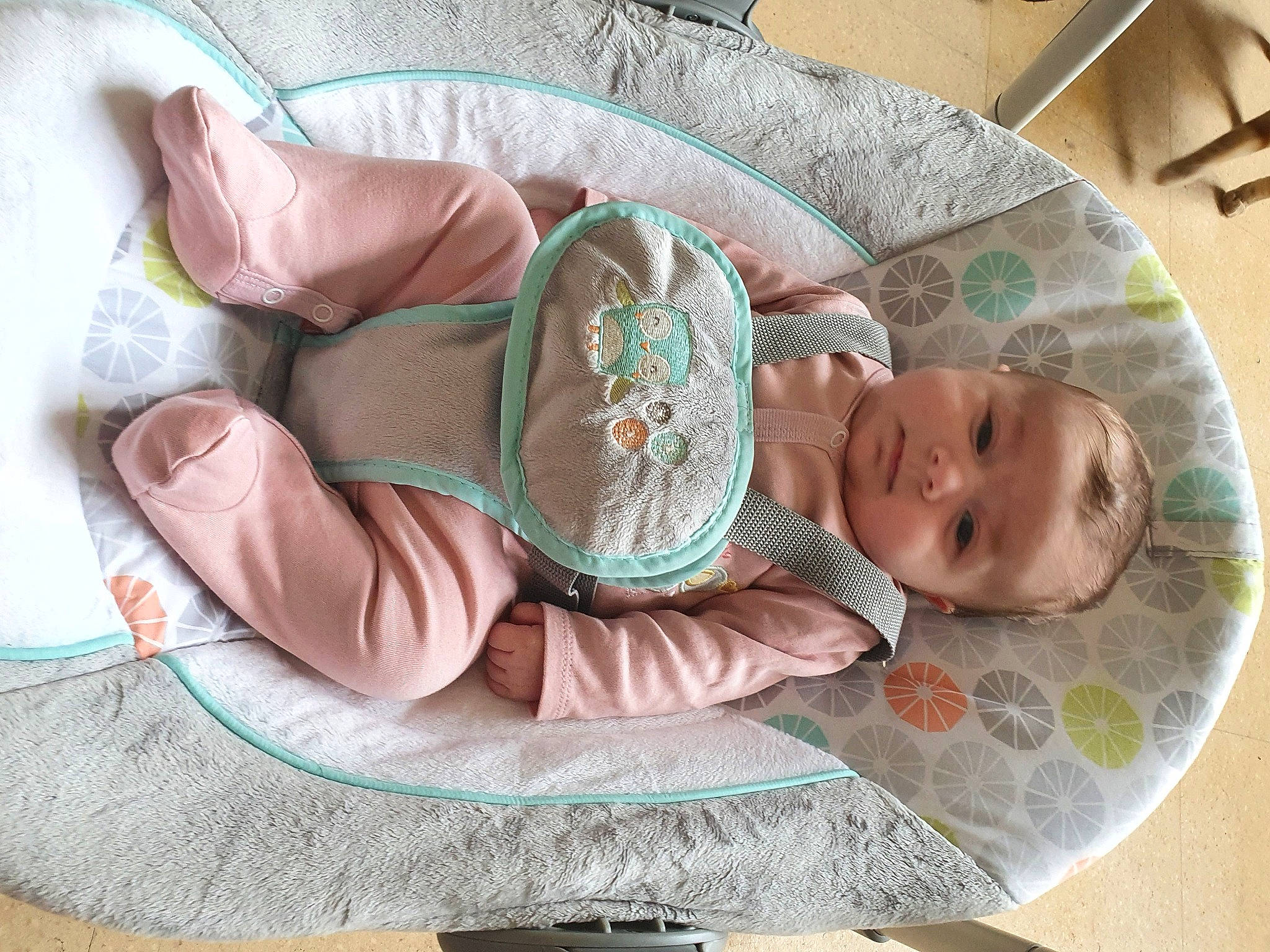 Eyana participe au concours pour gagner de l'argent avec cette photo : baby, baby_products, baby_toddler_clothing, bedding, bedtime, child, comfort, couch, eye, fashion_accessory, flooring, headgear, linens, pattern, person, product, room, skin, textile, toddler