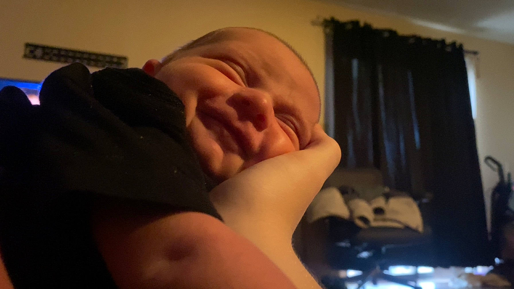 Layana is registered to the contest to win money with this photo: bedtime, cheek, comfort, curtain, elbow, eyelash, flesh, fun, gesture, happy, jaw, nail, nap, nose, person, room, smile, thumb, window, window_covering