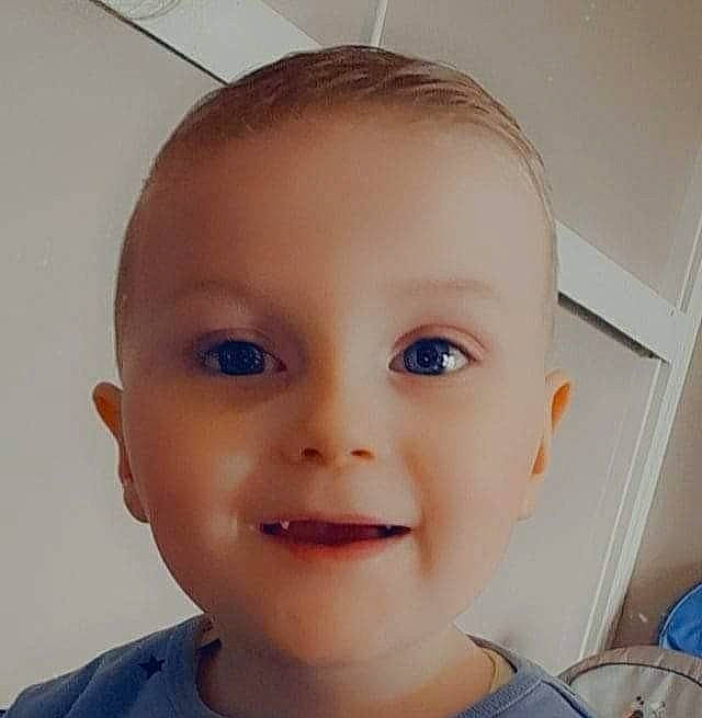 Leo a rejoint le concours — aidez-le/la à gagner de superbes lots ! baby, cheek, chin, ear, eyebrow, eyelash, forehead, hairstyle, happy, human_body, iris, jaw, joy, lip, mouth, neck, nose, organ, person, skin