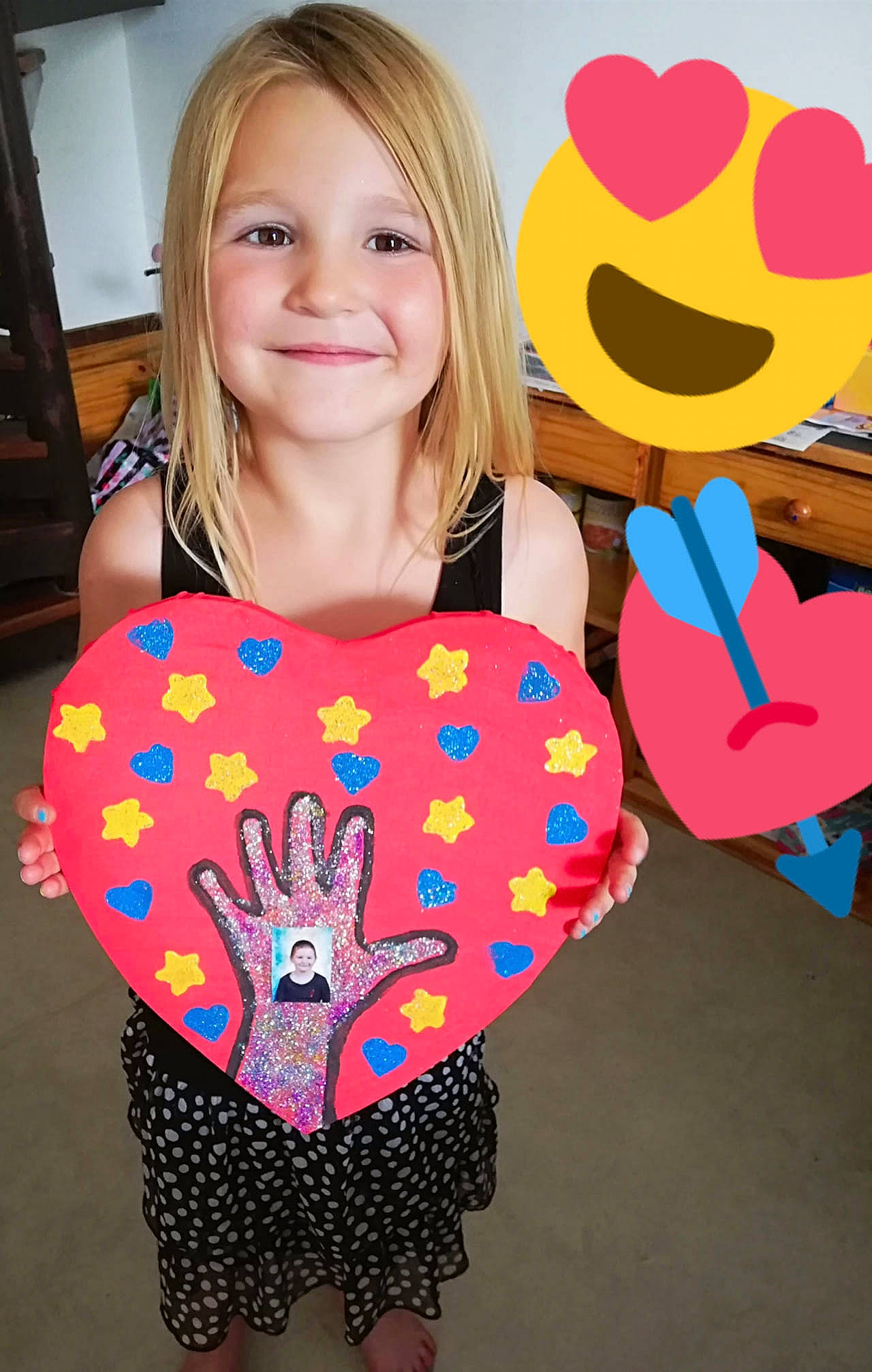 Lyloo a rejoint le concours — aidez-le/la à gagner de superbes lots ! child, design, heart, joy, pattern, person, pink, polka_dot