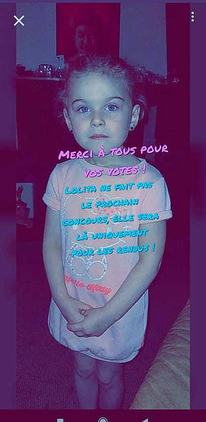 Lolita a rejoint le concours — aidez-le/la à gagner de superbes lots ! child, electric_blue, eyebrow, eyelash, fashion, fashion_design, flash_photography, font, forehead, handwriting, happy, human, magenta, person, pink, purple, skin, sleeve, t_shirt, toddler