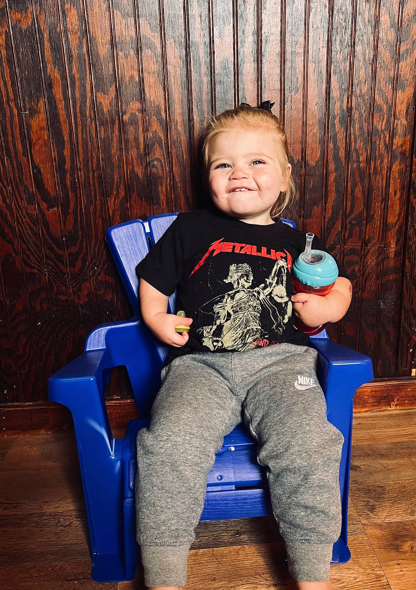 Amelia is registered to the contest to win money with this photo: arm, azure, baby_toddler_clothing, beauty, chin, comfort, cool, electric_blue, face, flash_photography, fun, happy, head, human_body, joy, leg, leisure, person, smile, t_shirt