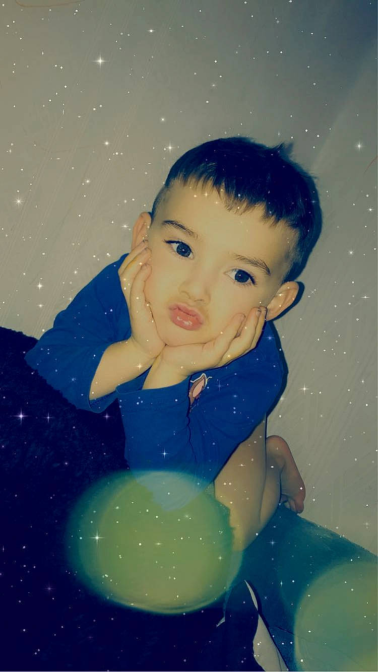 Wensie a rejoint le concours — aidez-le/la à gagner de superbes lots ! art, astronomical_object, bathing, chest, chin, cool, electric_blue, face, flash_photography, fun, hair, happy, head, human_body, people_in_nature, person, recreation, sky, space, standing