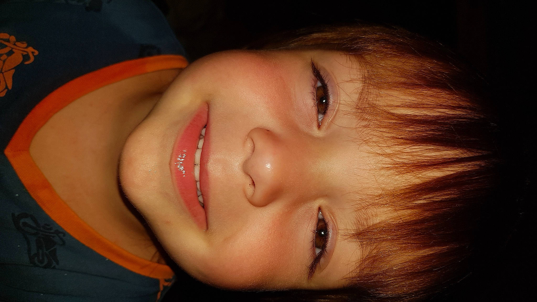 Kyle a rejoint le concours — aidez-le/la à gagner de superbes lots ! black_hair, cheek, child, chin, close_up, ear, eyebrow, eyelash, flash_photography, forehead, happy, human_body, iris, jaw, joy, lip, mouth, neck, nose, person