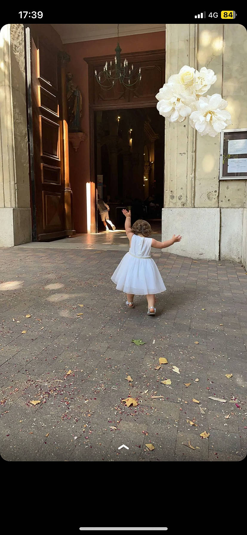 Lya participe au concours pour gagner de l'argent avec cette photo : asphalt, door, dress, entertainment, event, fashion_design, flash_photography, floor, flooring, formal_wear, fun, happy, light, lighting, performance_art, person, road_surface, standing, tints_and_shades, tree