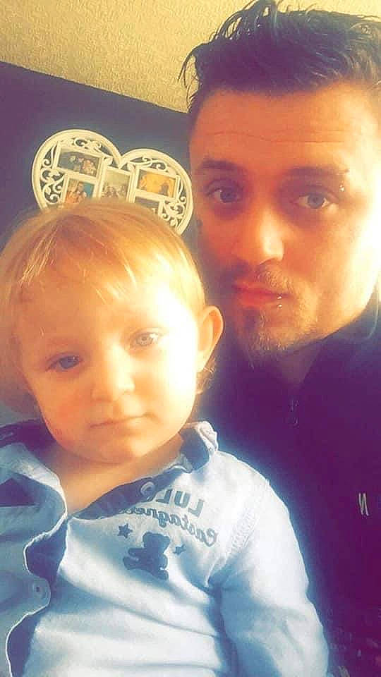 Gaël a rejoint le concours — aidez-le/la à gagner de superbes lots ! cheek, child, chin, cool, ear, eye, face, forehead, fun, head, human, nose, person, photography, portrait, selfie, smile, toddler