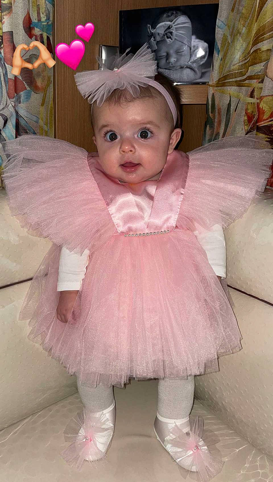 Darling a rejoint le concours — aidez-le/la à gagner de superbes lots ! baby_toddler_clothing, doll, dress, embellishment, eyelash, fashion_design, fur, hair_accessory, headgear, iris, magenta, mythical_creature, person, pink, purple, ruffle, skin, textile, toy, white