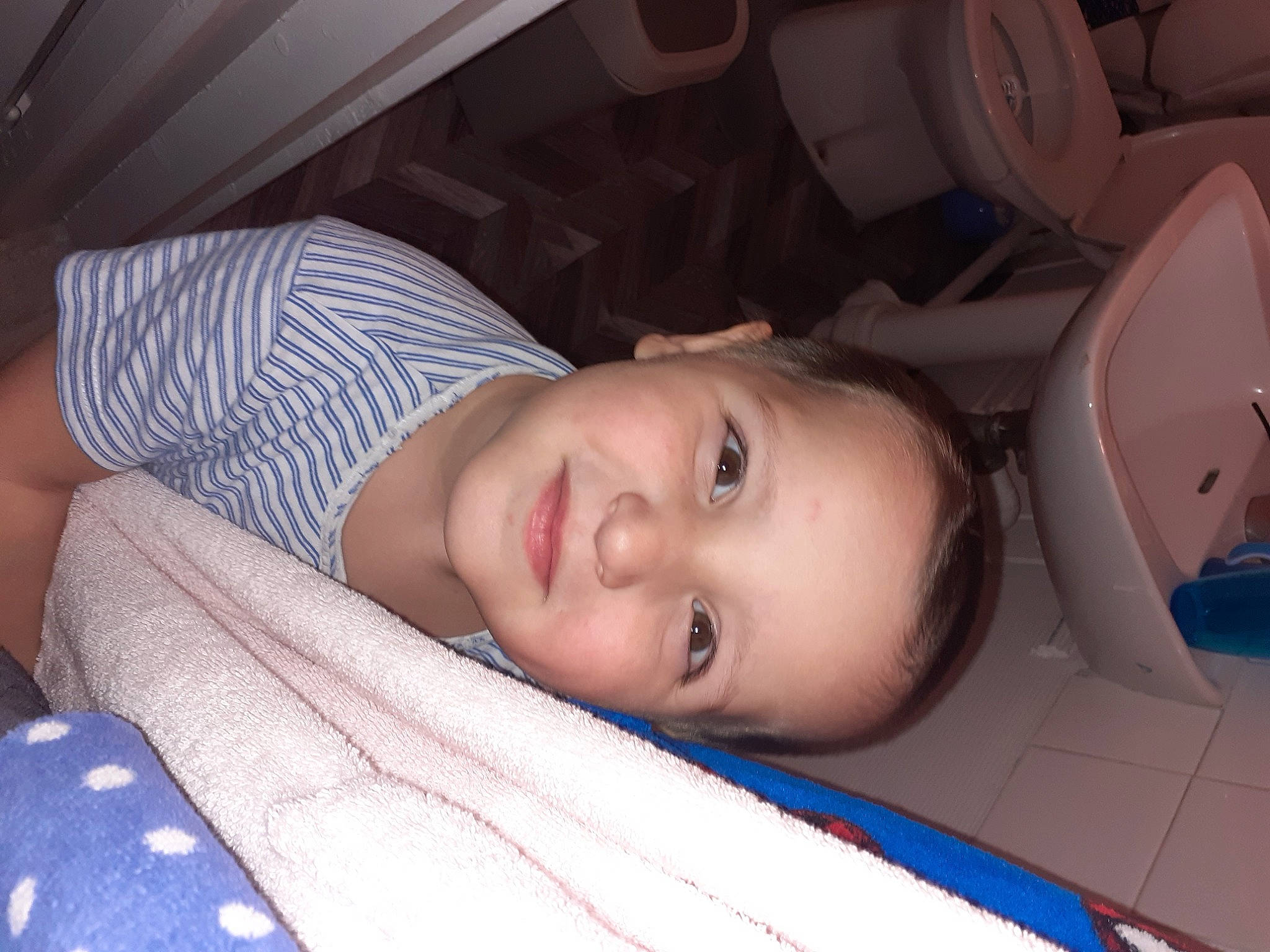 Lorenzo a rejoint le concours — aidez-le/la à gagner de superbes lots ! baby, bedtime, cheek, child, ear, eye, face, head, joy, mouth, nose, person, skin, toddler