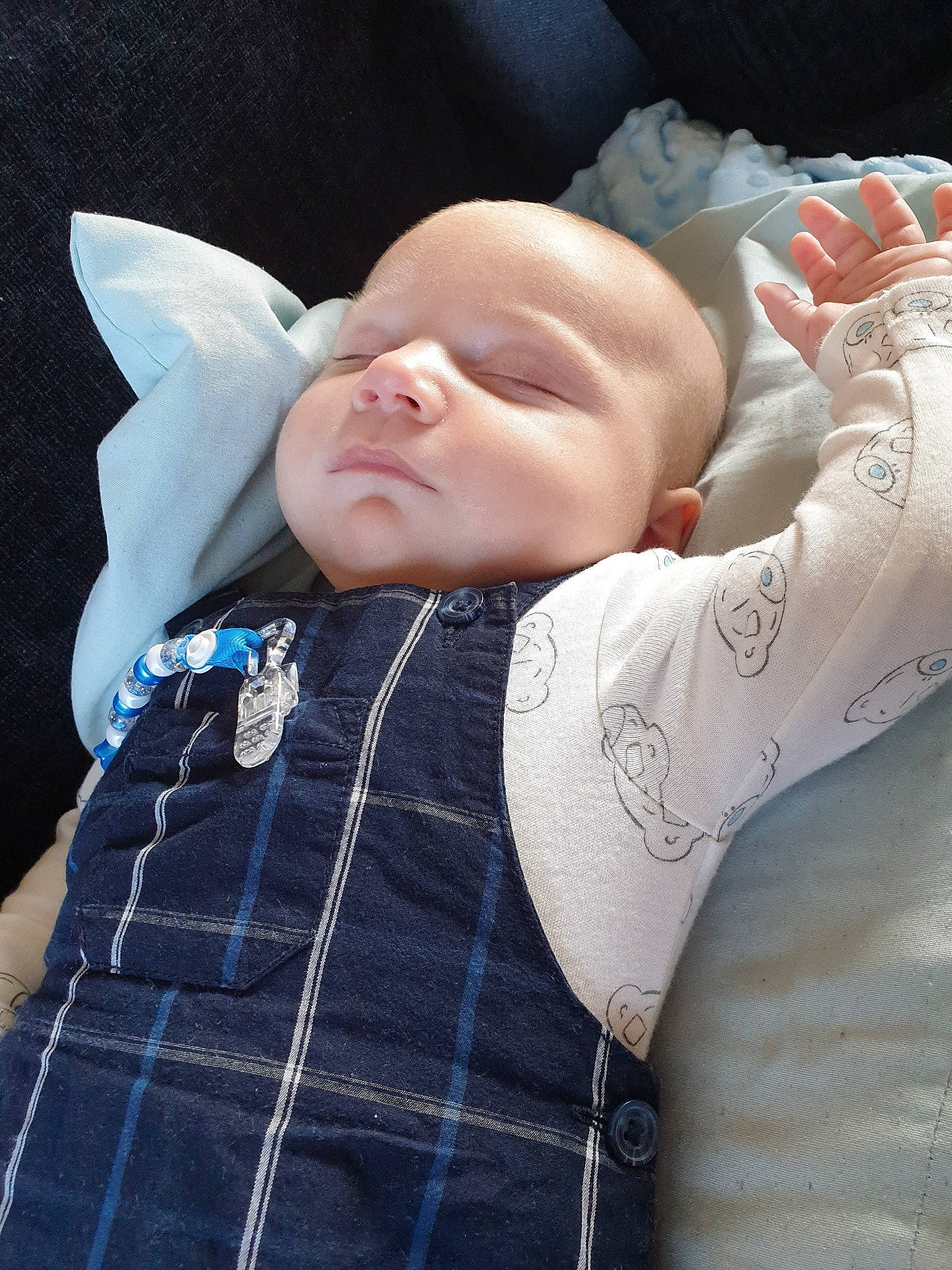 Kaylem is registered to the contest to win money with this photo: baby, cheek, child, ear, person, skin, sleep, toddler