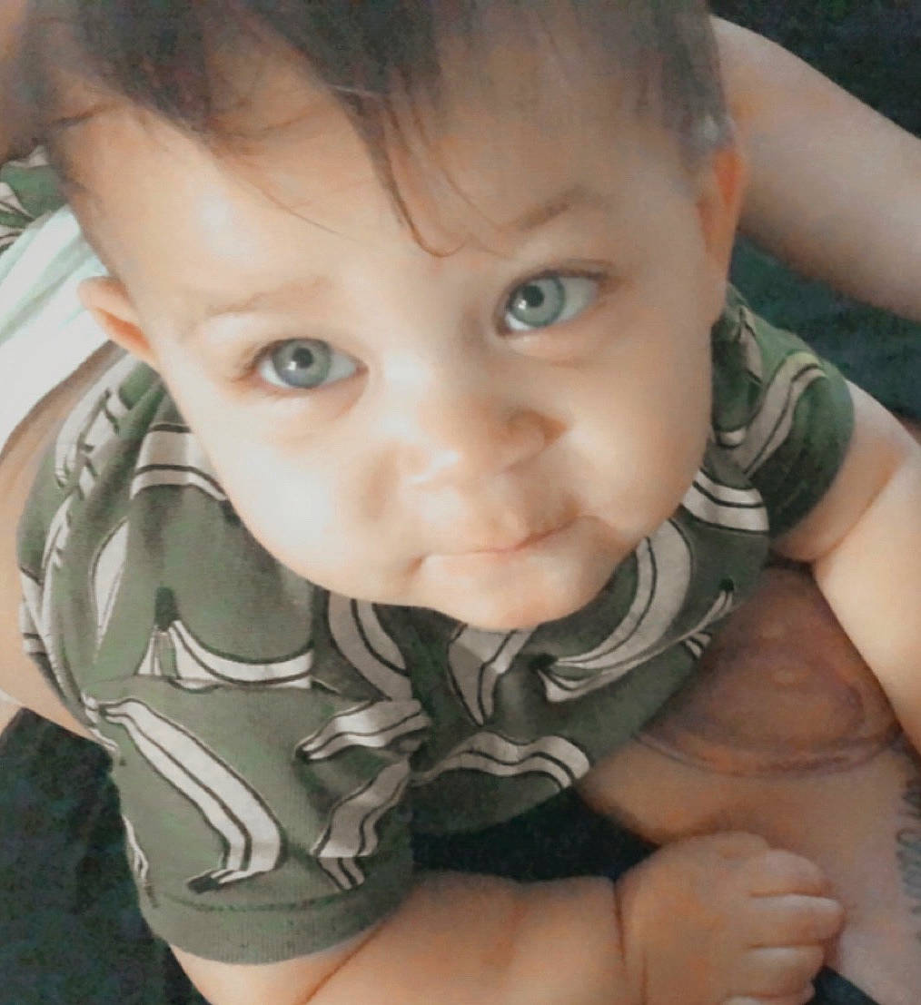 Kaisyn is registered to the contest to win money with this photo: arm, baby, beauty, cheek, child, chin, eye, eyebrow, face, facial_expression, forehead, hair, head, lip, mouth, nose, organ, person, skin, smile