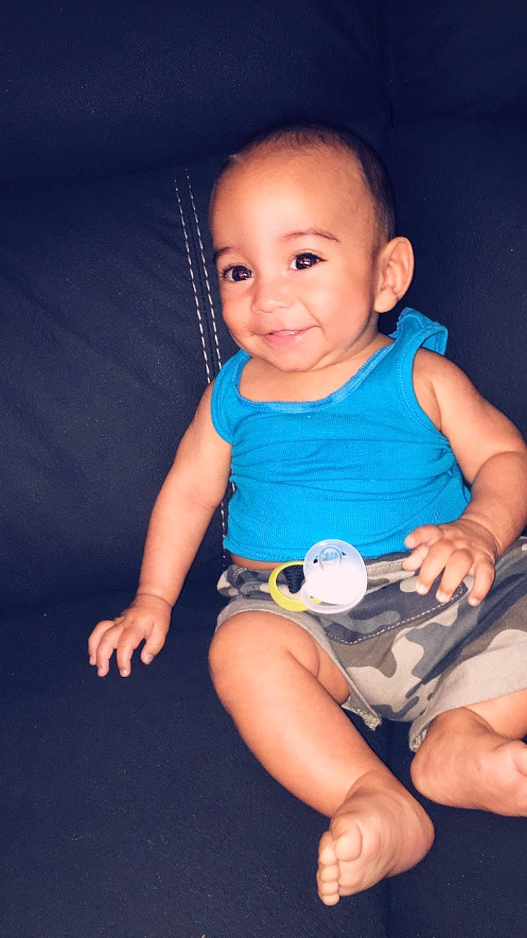 Kurtlee is registered to the contest to win money with this photo: arm, baby, child, fun, leg, person, play, sitting, skin, smile, toddler, vacation