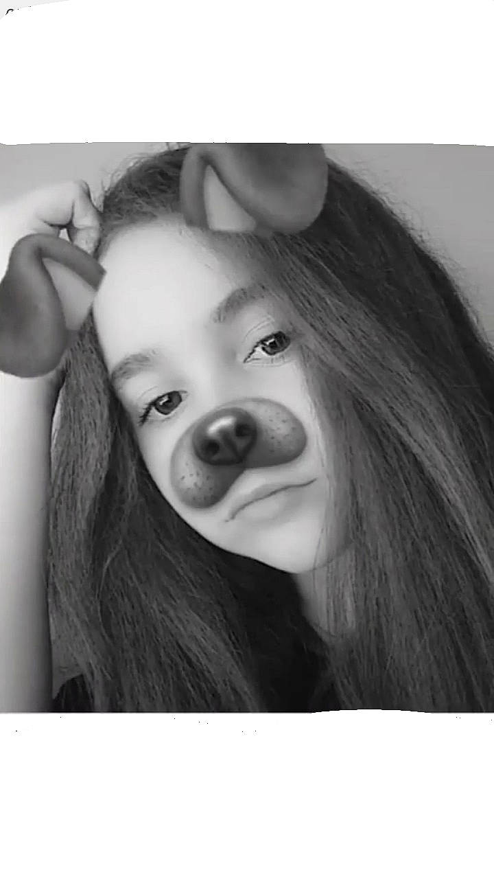 Zina a rejoint le concours — aidez-le/la à gagner de superbes lots ! beauty, black_and_white, black_hair, ear, eye, face, hair, head, lip, long_hair, mouth, nose, organ, person, photograph, photography, selfie, smile, stock_photography