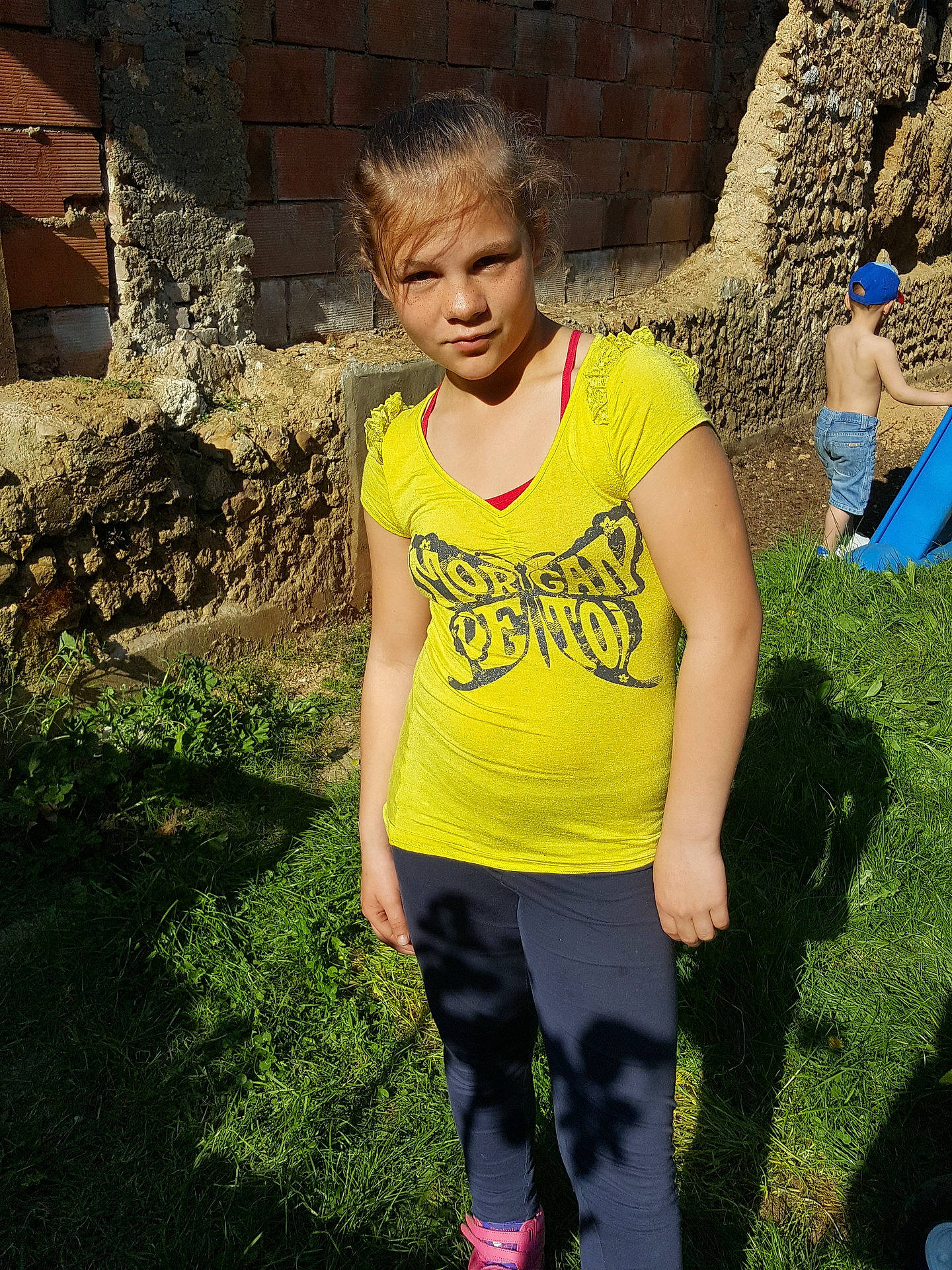 Zèlie a rejoint le concours — aidez-le/la à gagner de superbes lots ! beauty, child, clothing, color, day, dress, fashion, fun, girl, green, lady, model, people, person, photo_shoot, season, smile, spring, yellow