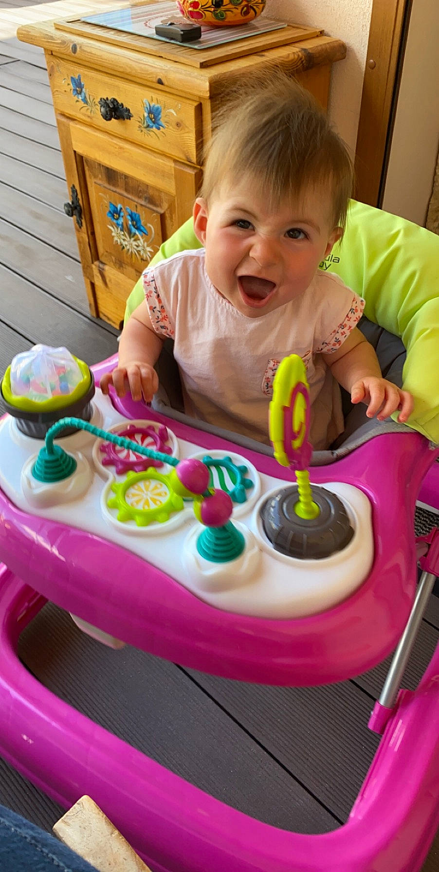 Elena a rejoint le concours — aidez-le/la à gagner de superbes lots ! child, food, person, play, play_doh, toddler, toy