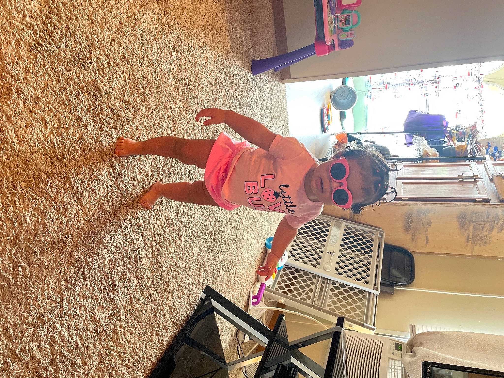 Amariana is registered to the contest to win money with this photo: eyewear, fun, human_leg, leisure, machine, person, recreation, shorts, soil, swimwear, thigh, tire, wheel